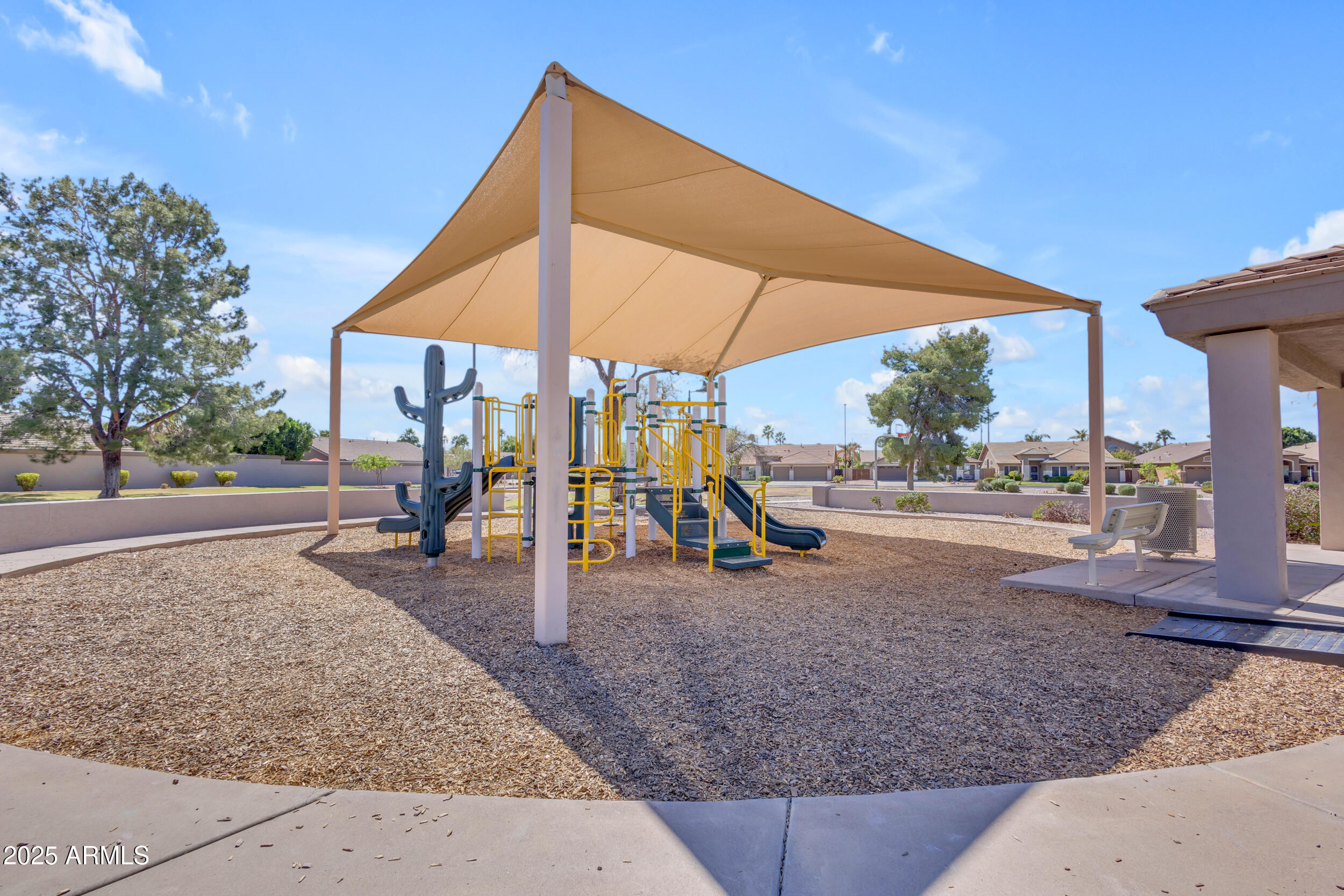 3841 E REDFIELD Court