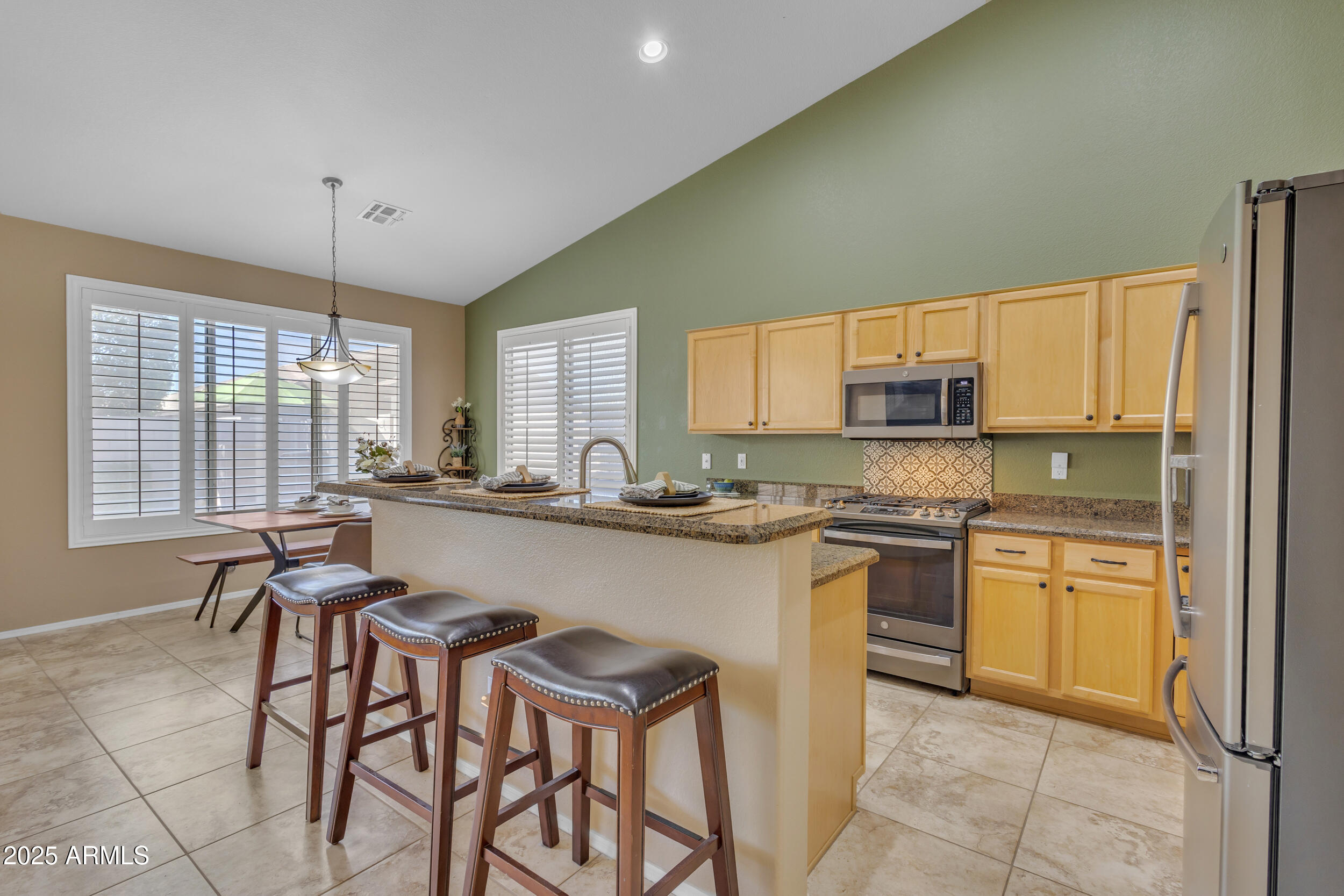 3841 E REDFIELD Court