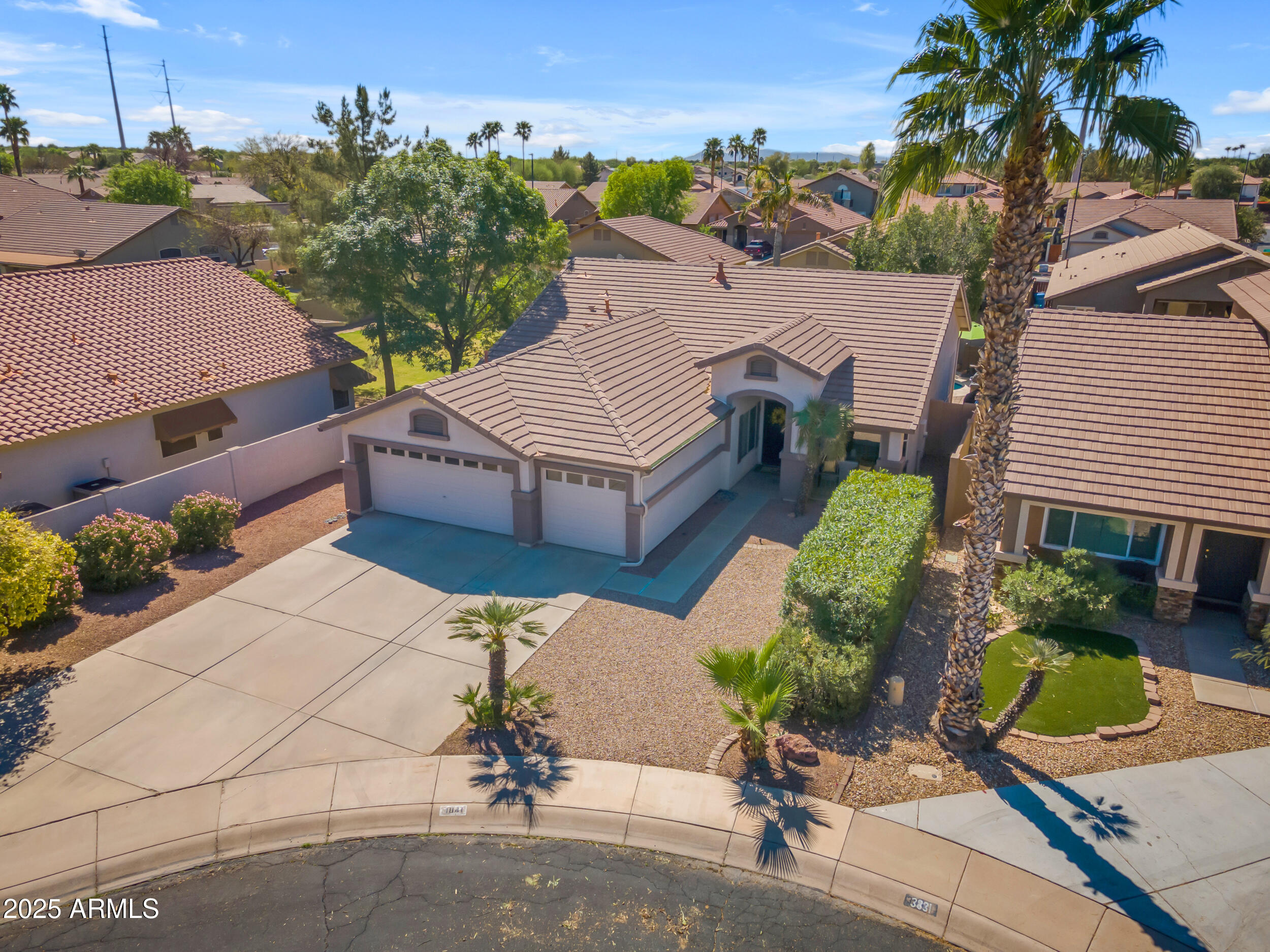 3841 E REDFIELD Court