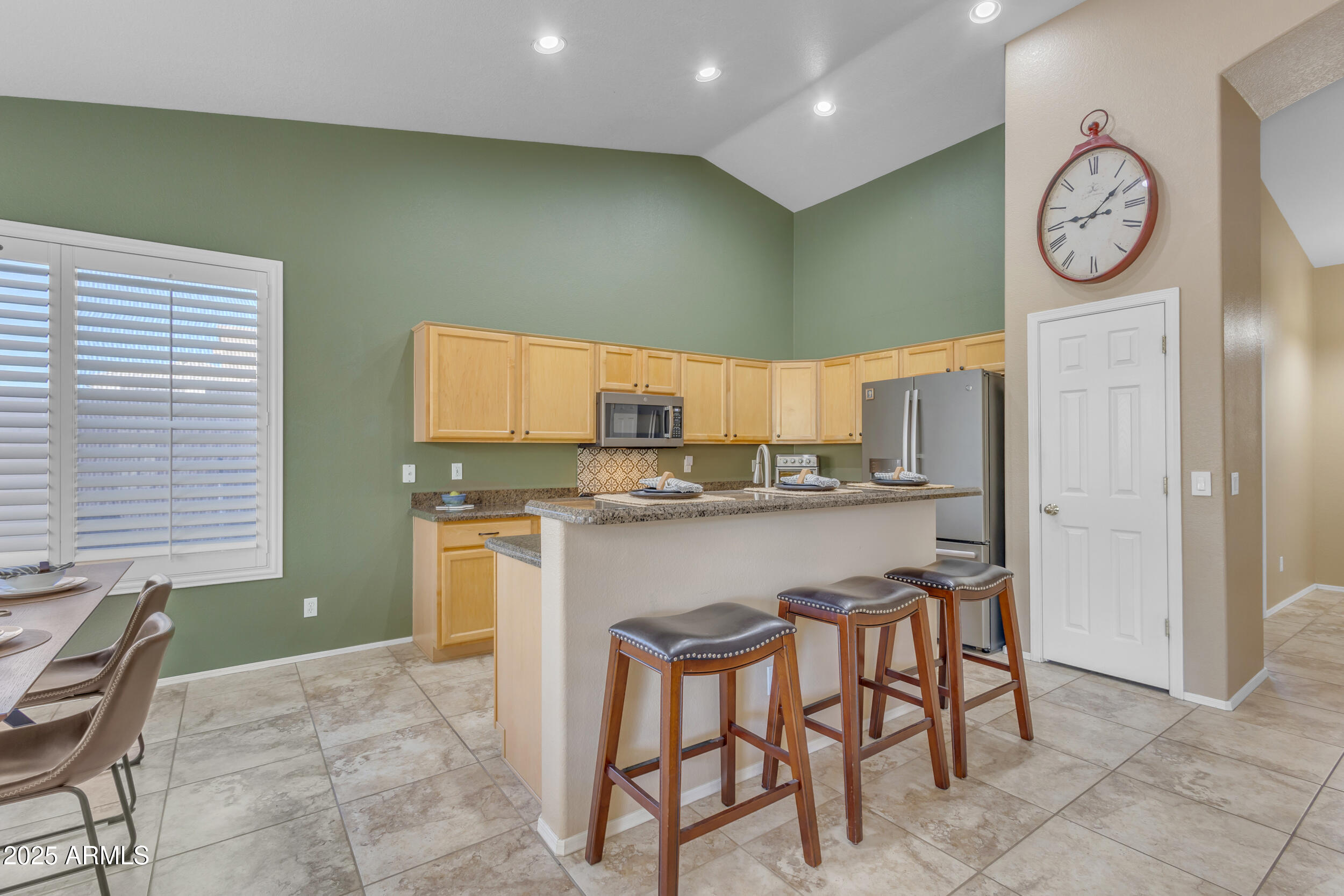 3841 E REDFIELD Court