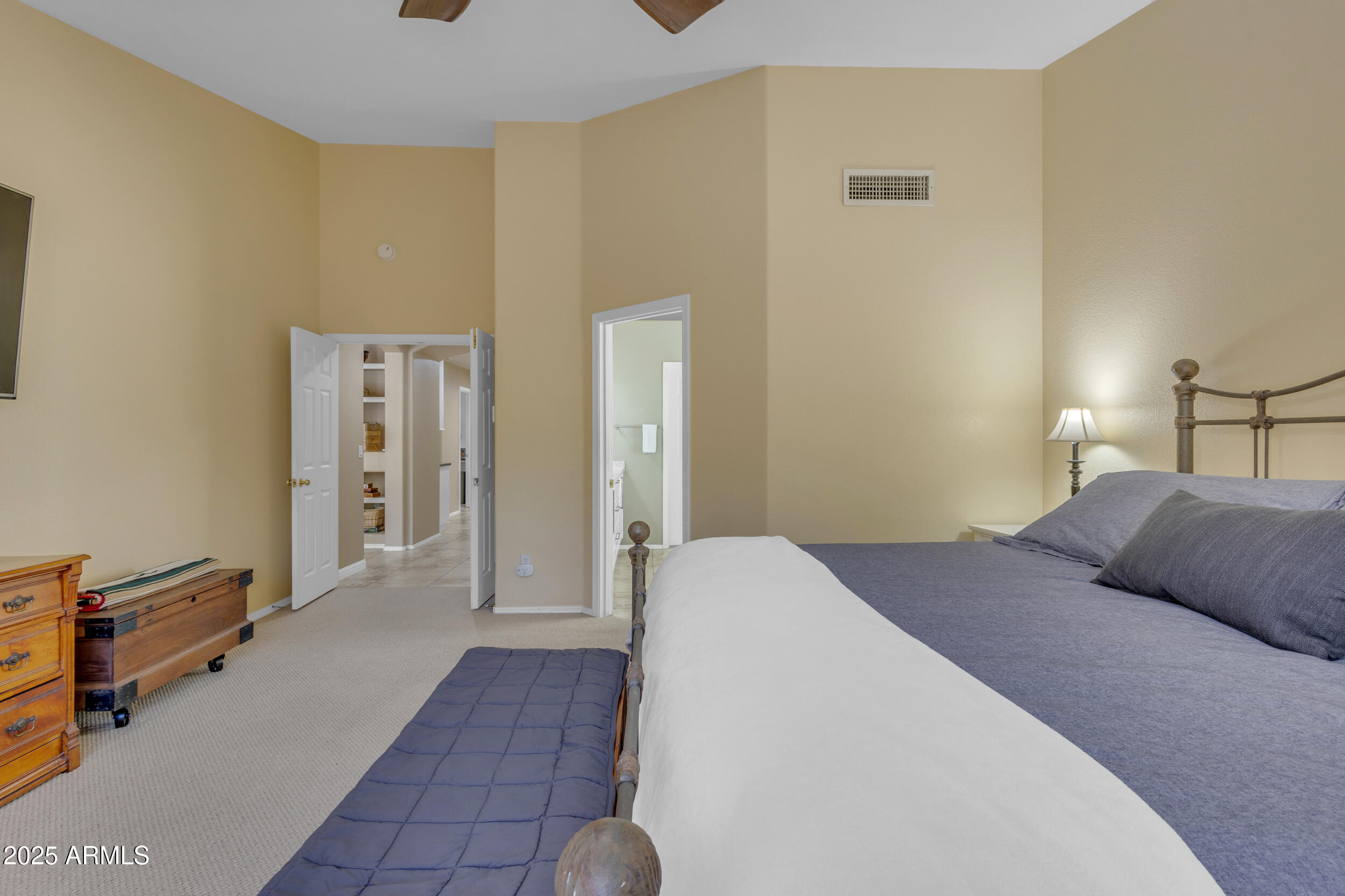 3841 E REDFIELD Court