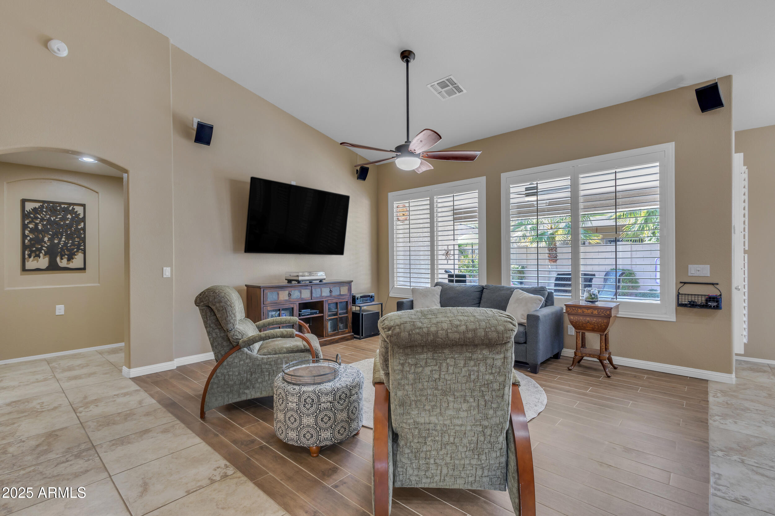 3841 E REDFIELD Court