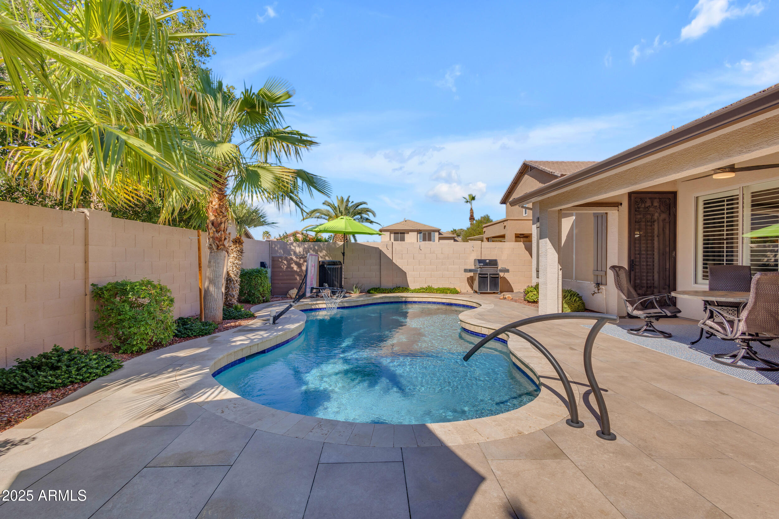 3841 E REDFIELD Court