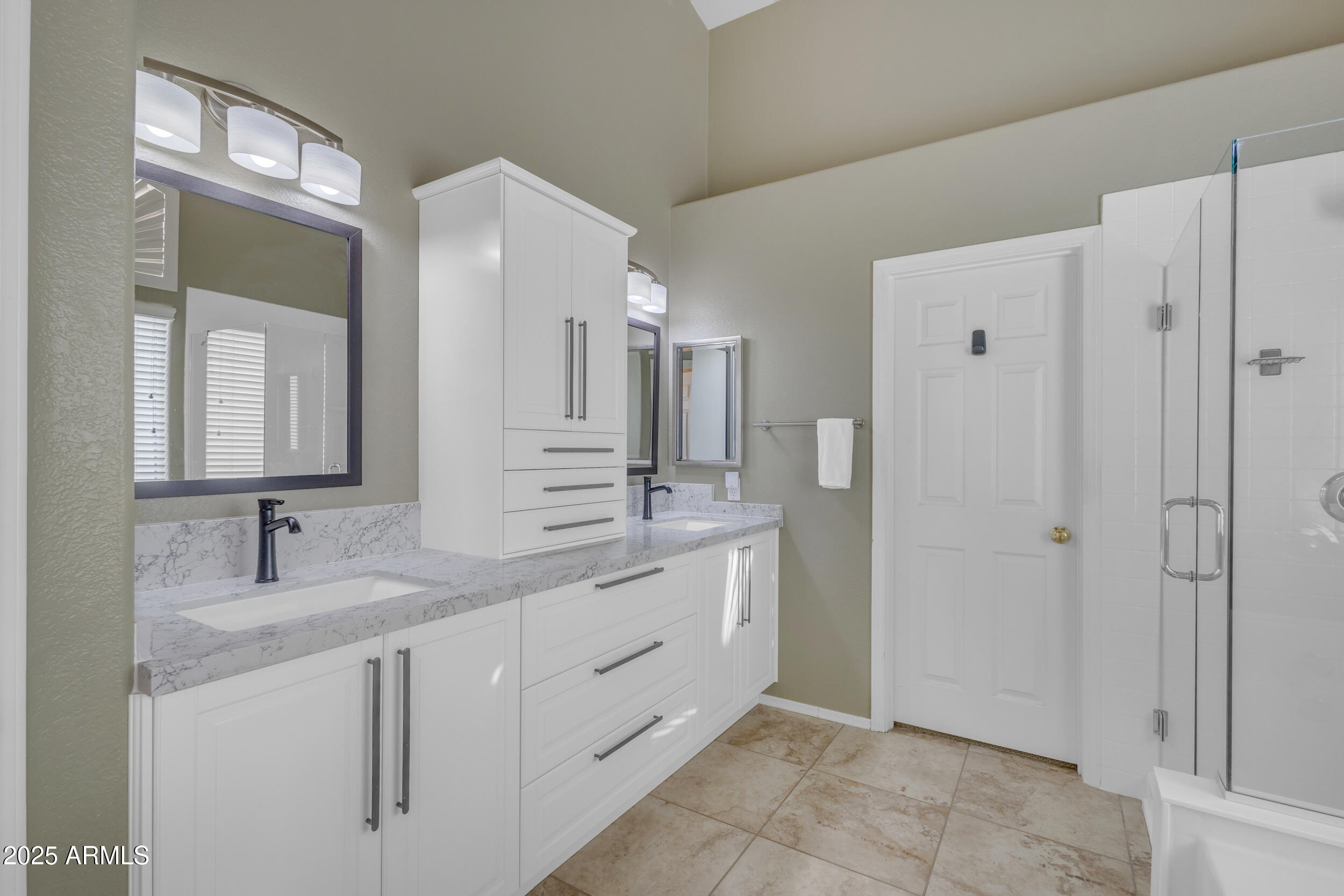 3841 E REDFIELD Court