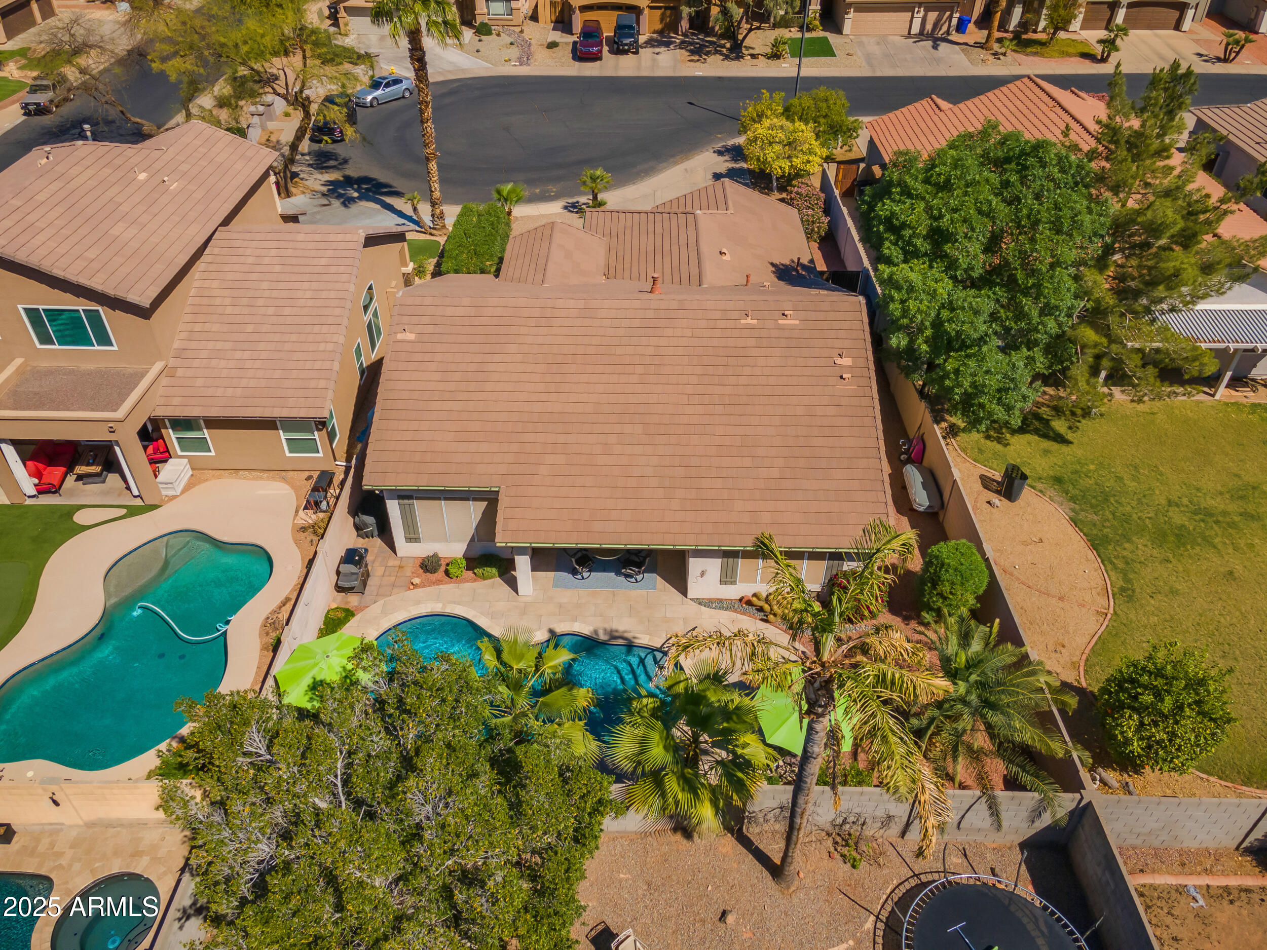 3841 E REDFIELD Court