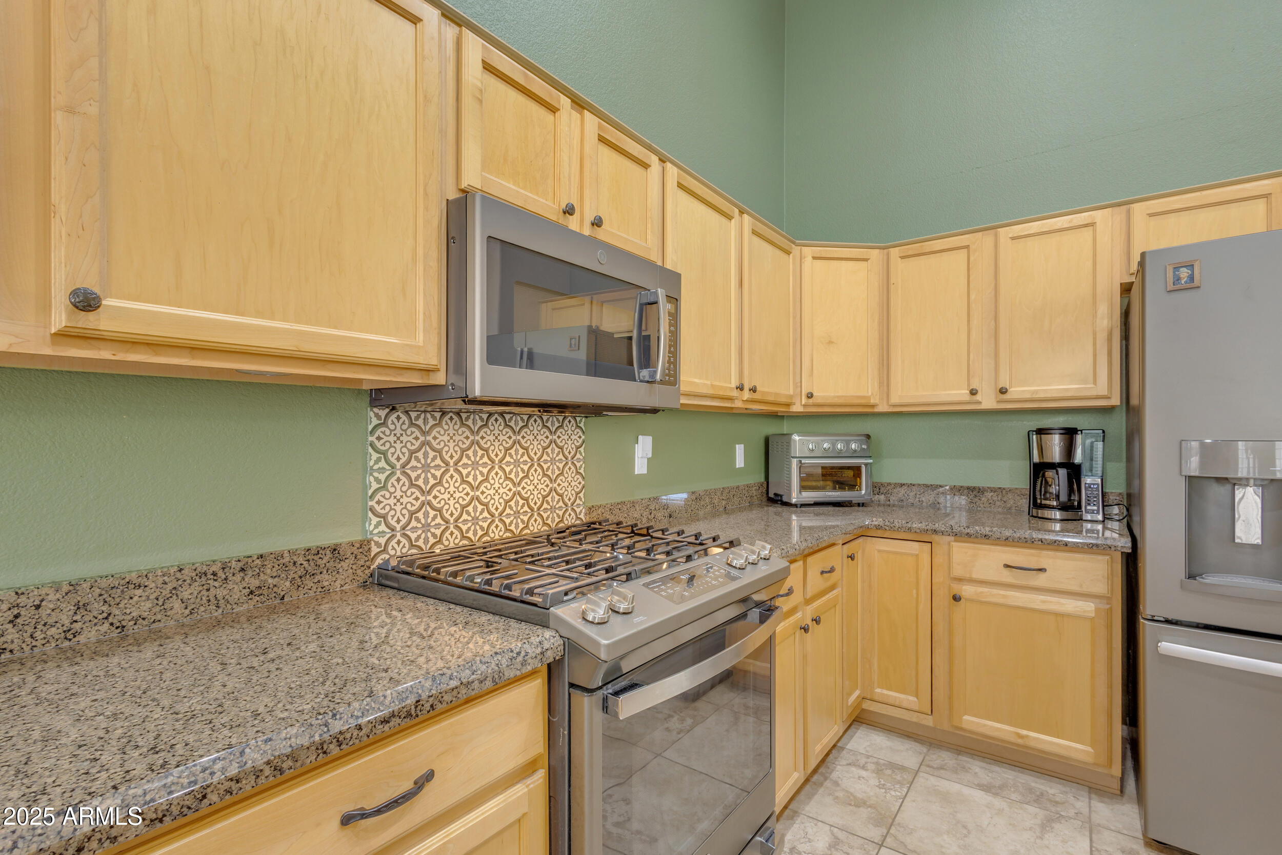 3841 E REDFIELD Court