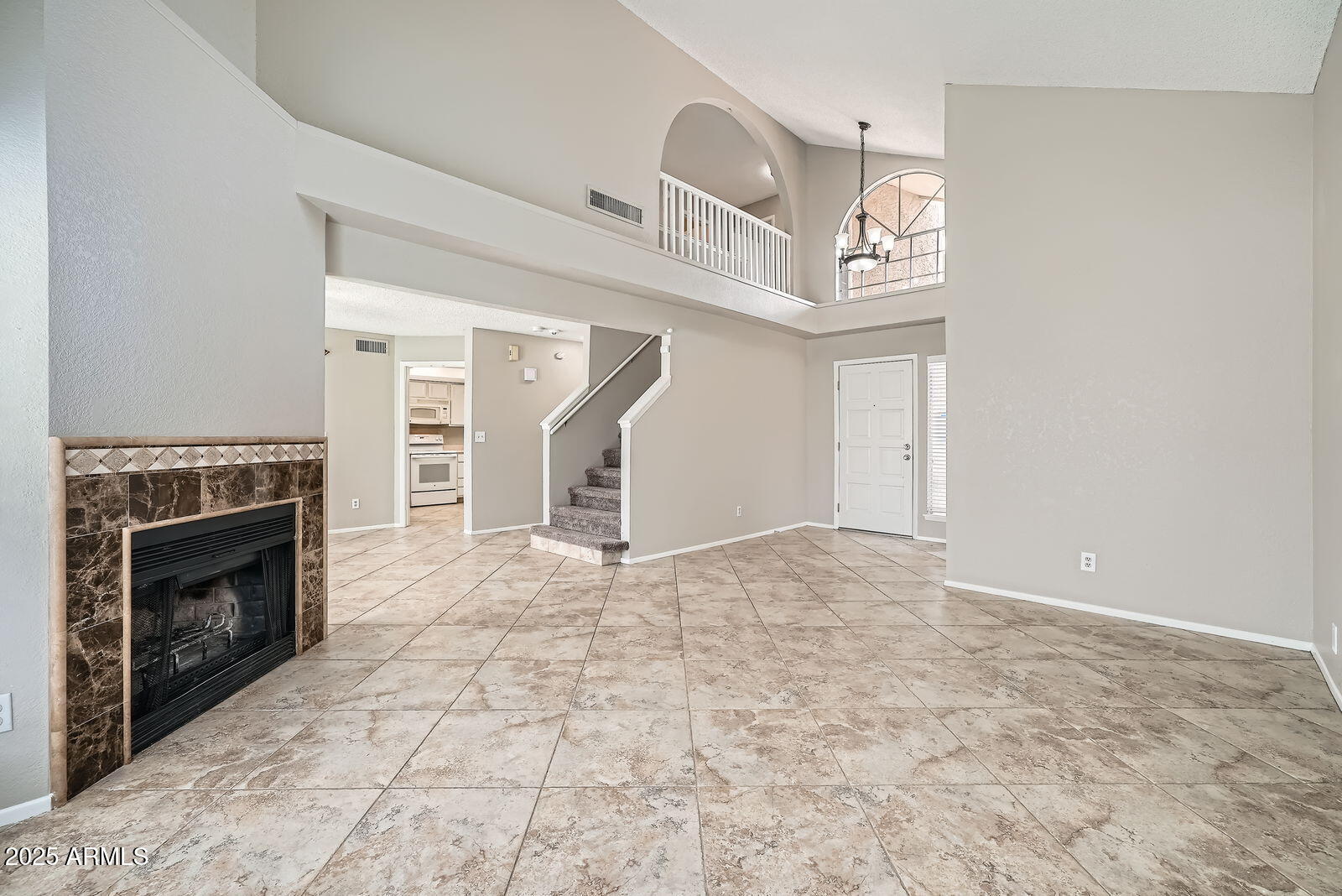 1227 W HIGHLAND Street