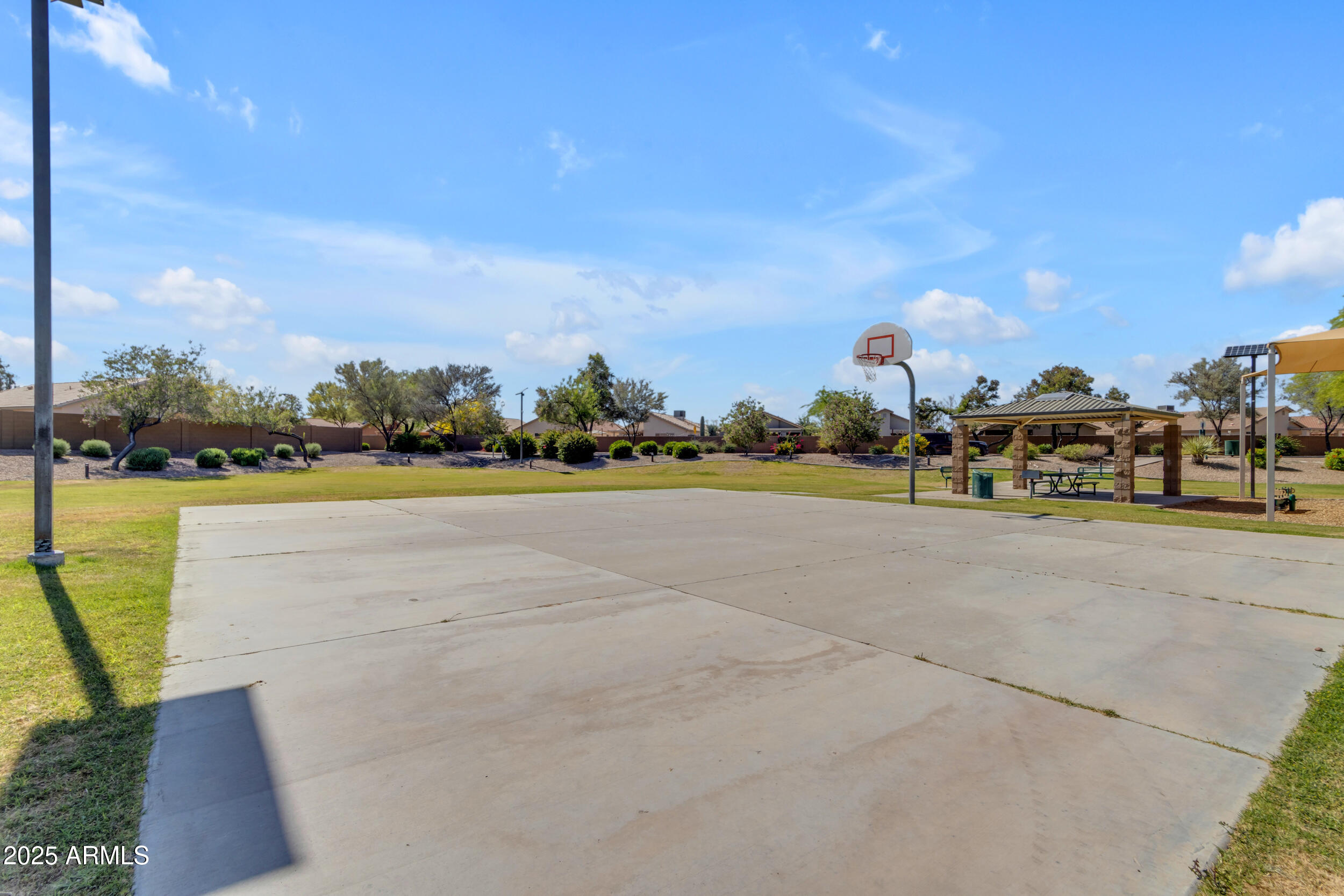 826 E IMPRERIA Street