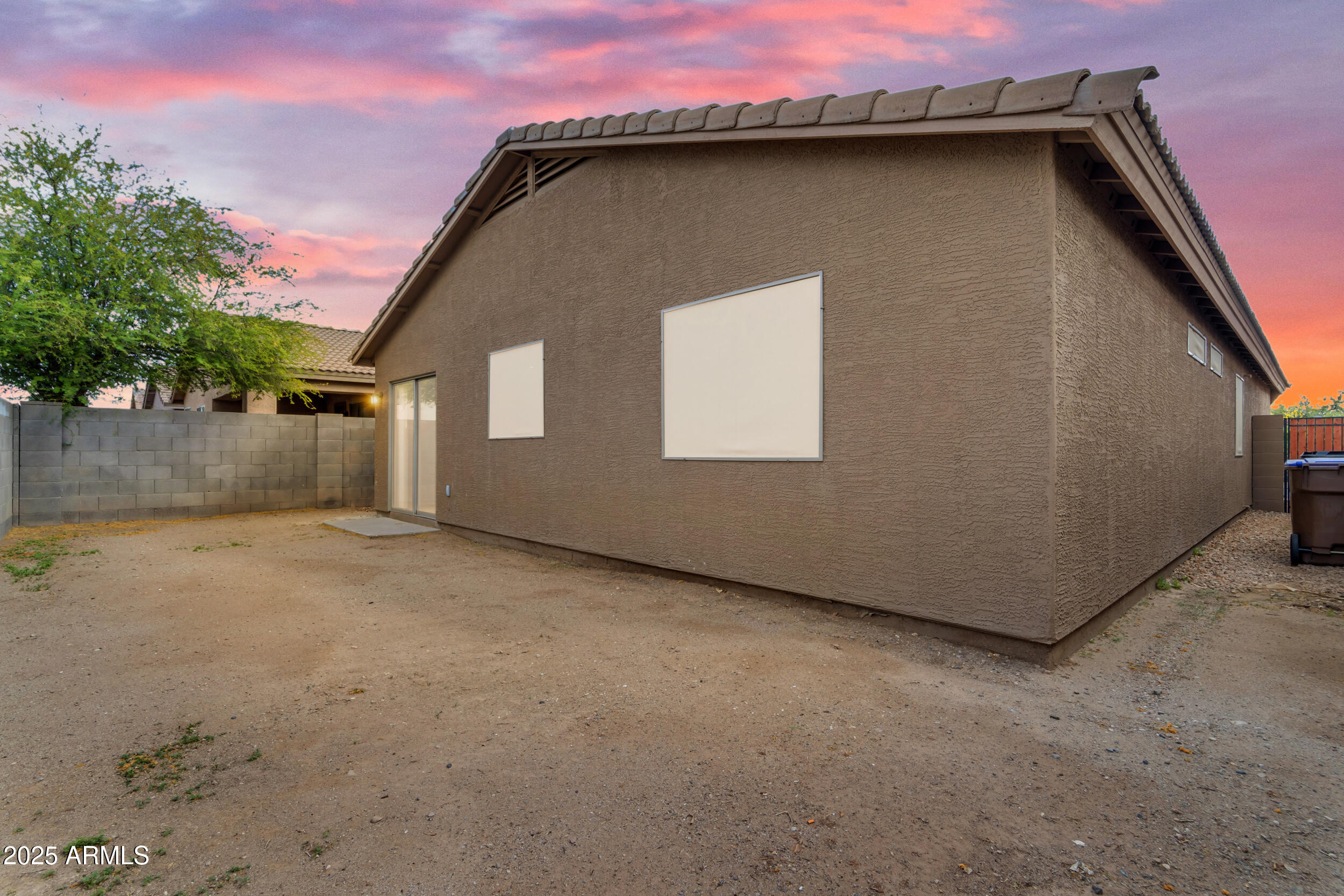 826 E IMPRERIA Street