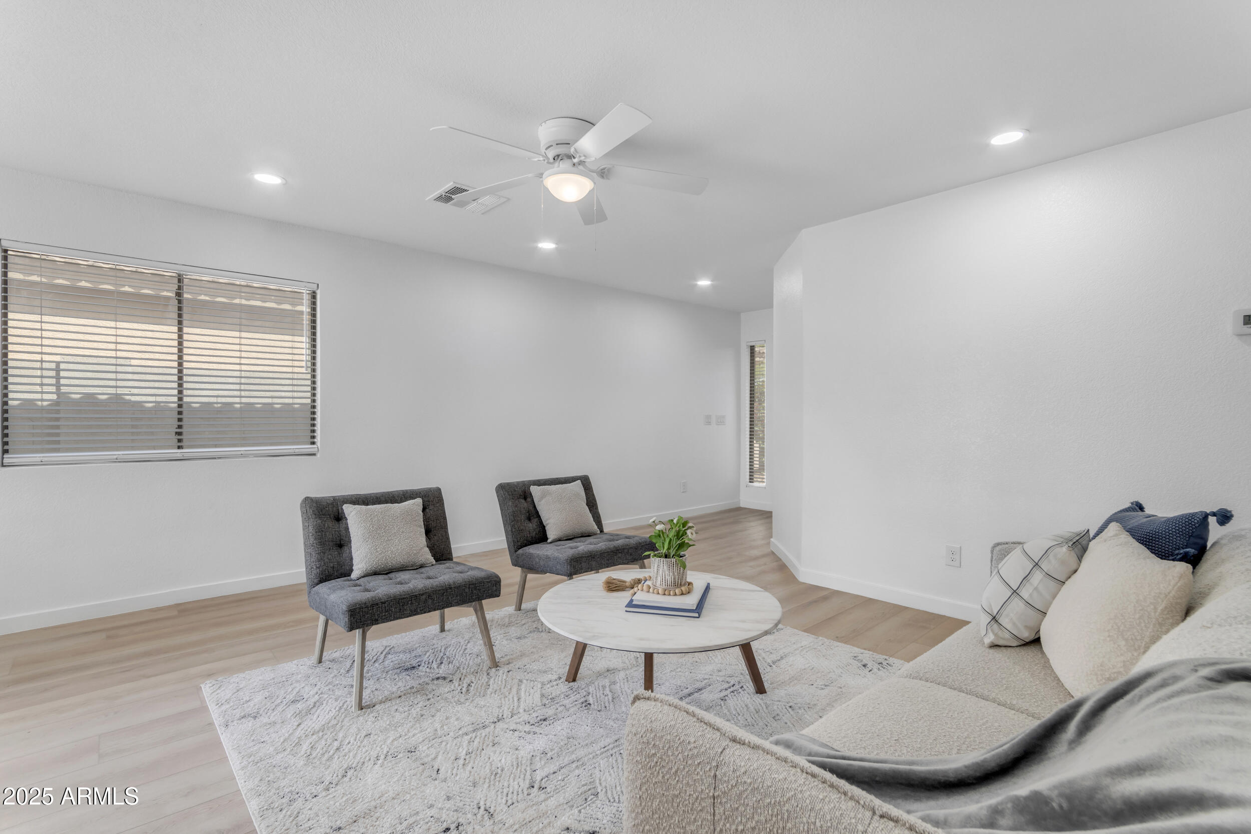 826 E IMPRERIA Street