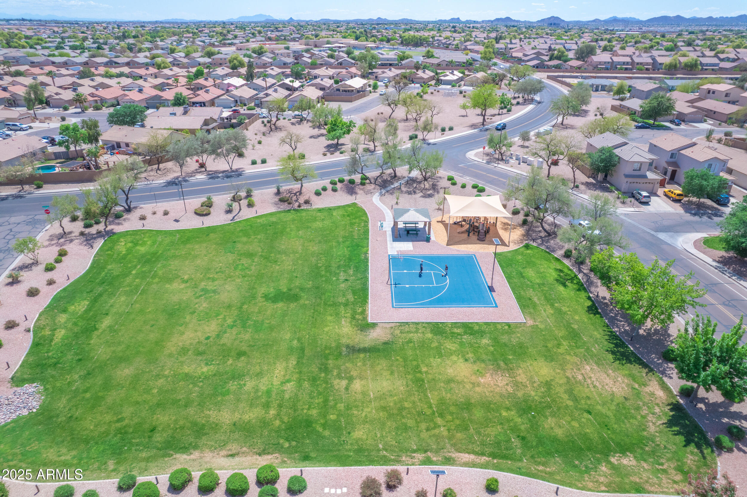 826 E IMPRERIA Street