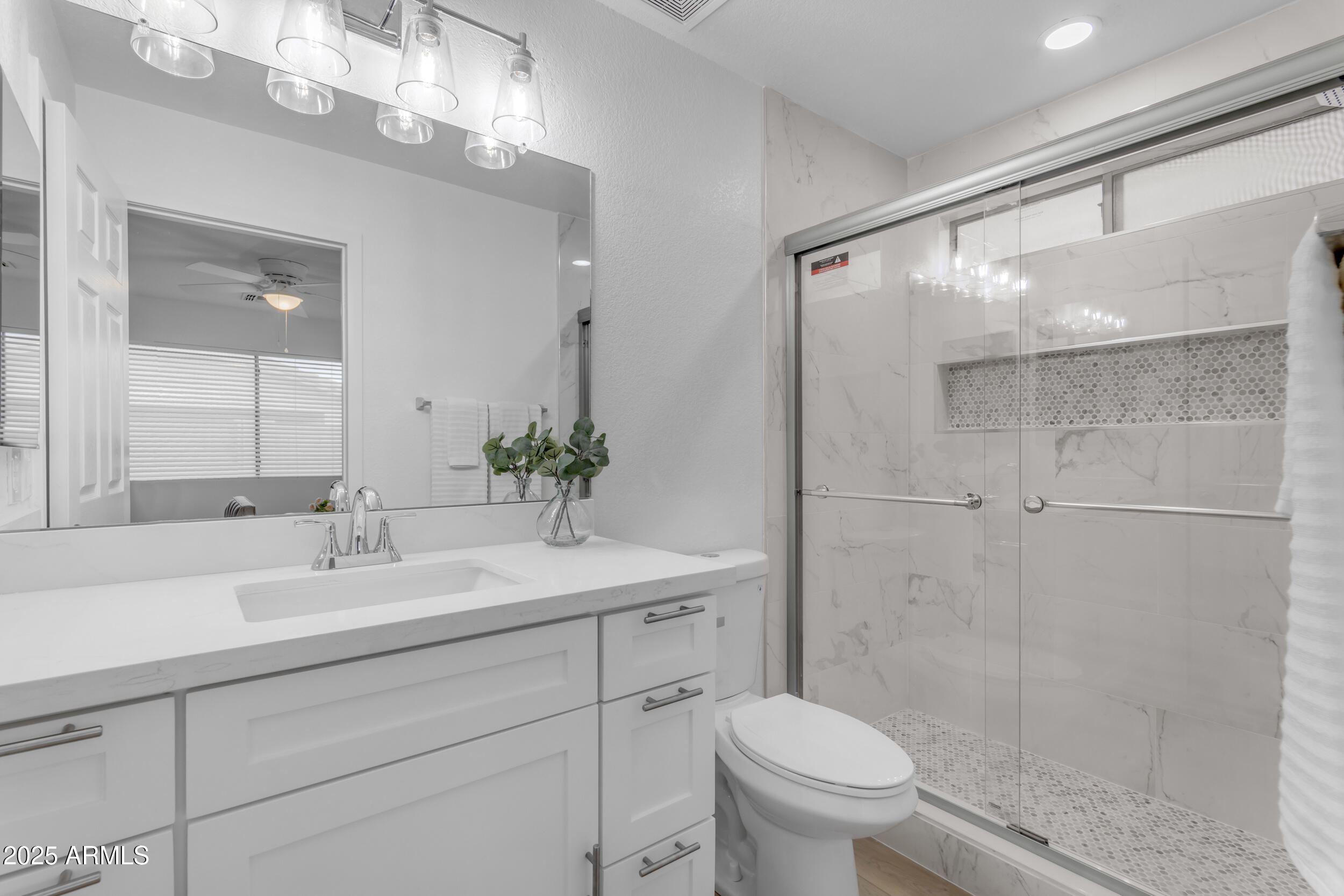 826 E IMPRERIA Street