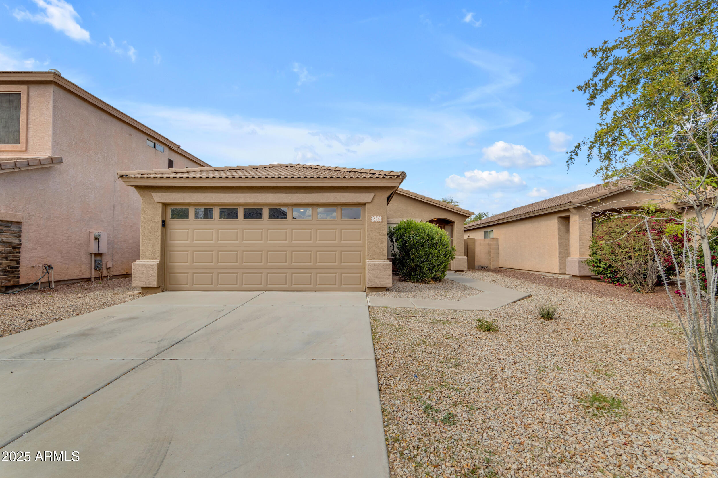 826 E IMPRERIA Street