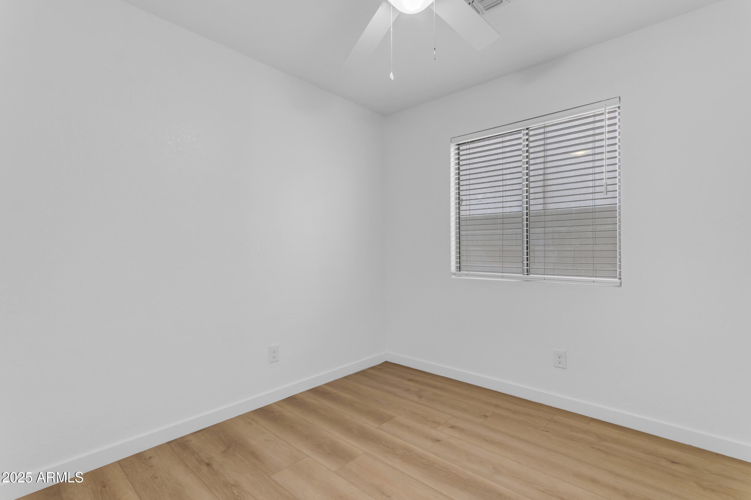 826 E IMPRERIA Street