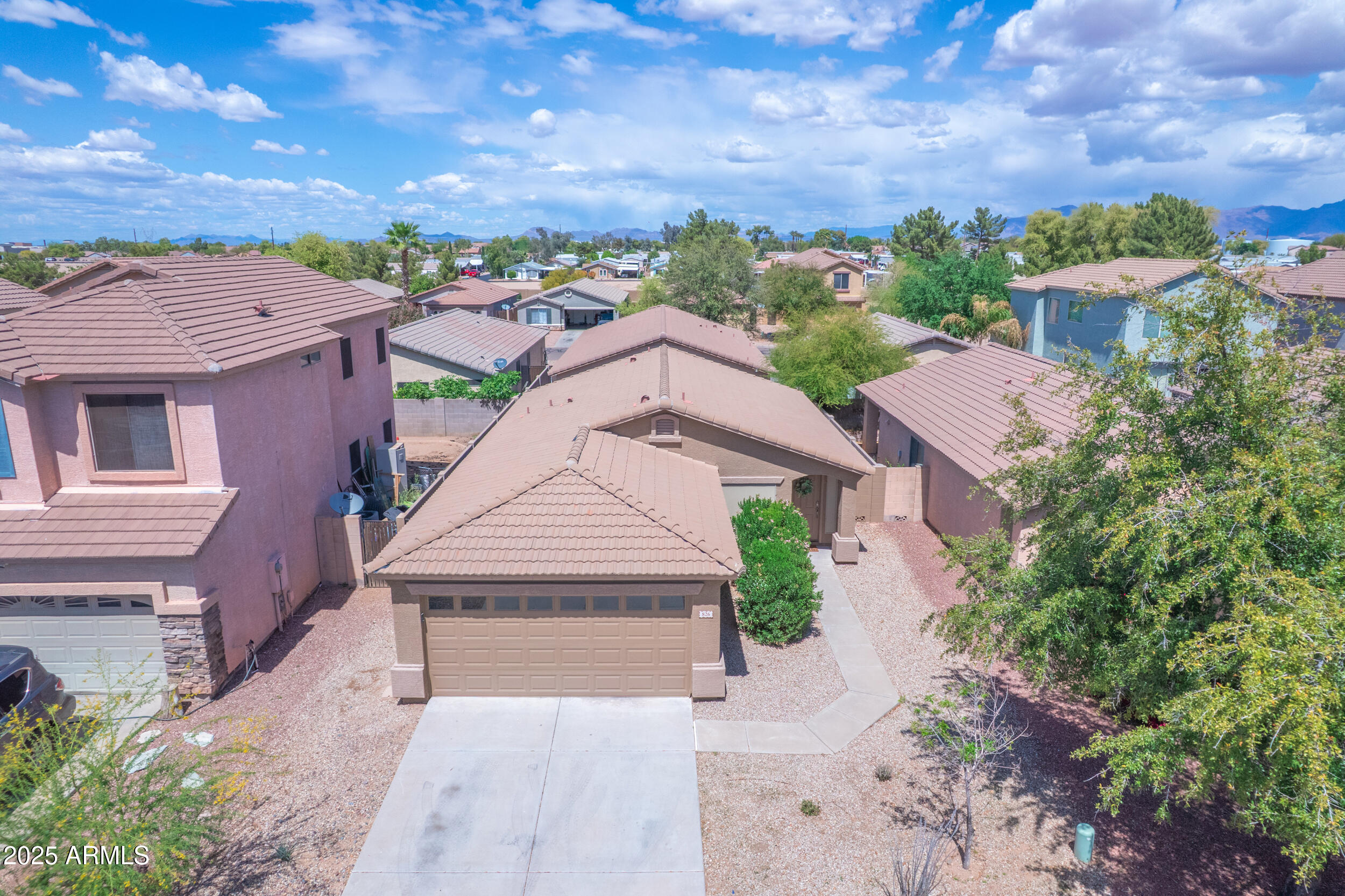 826 E IMPRERIA Street