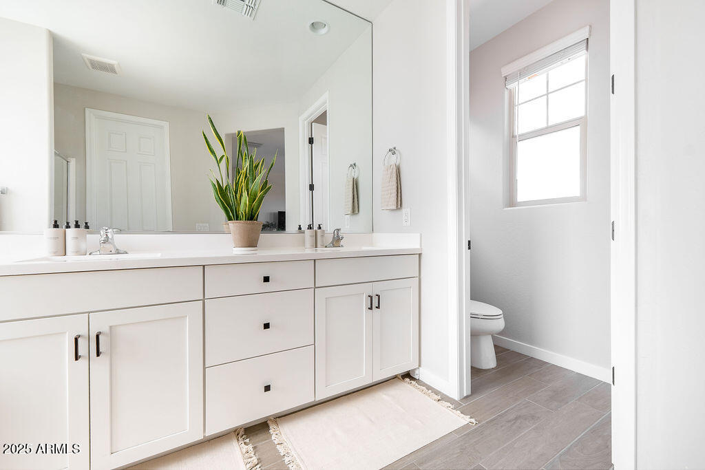 8525 E Organza Avenue