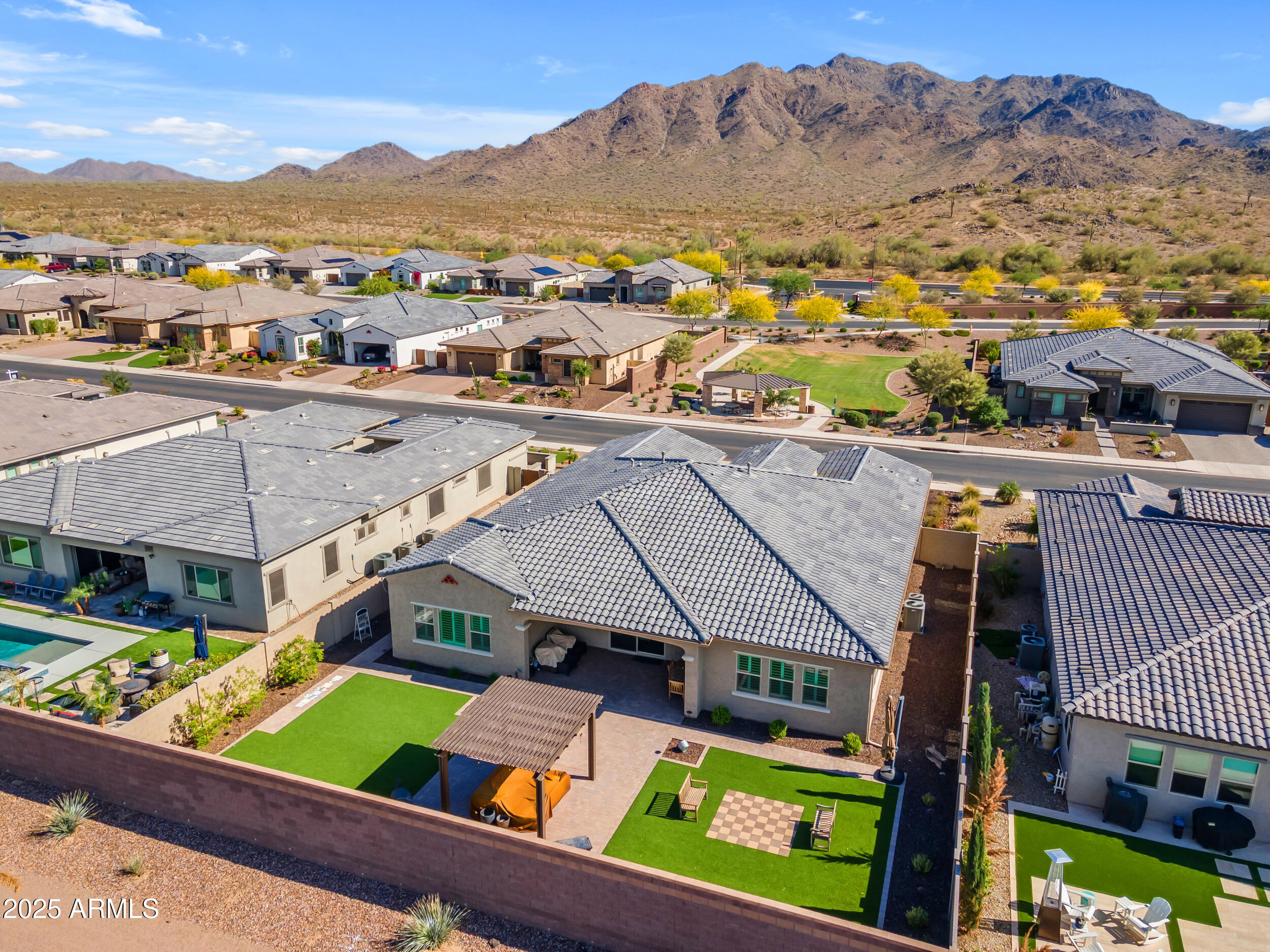 3466 E HAZELTINE Way