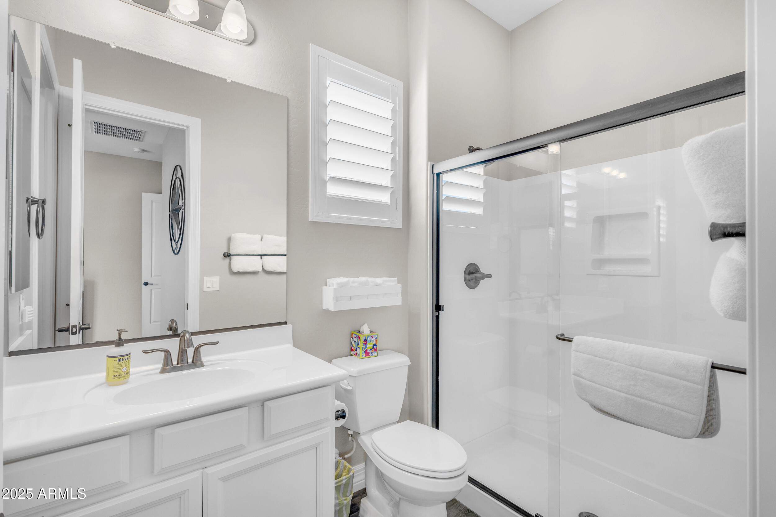 3466 E HAZELTINE Way