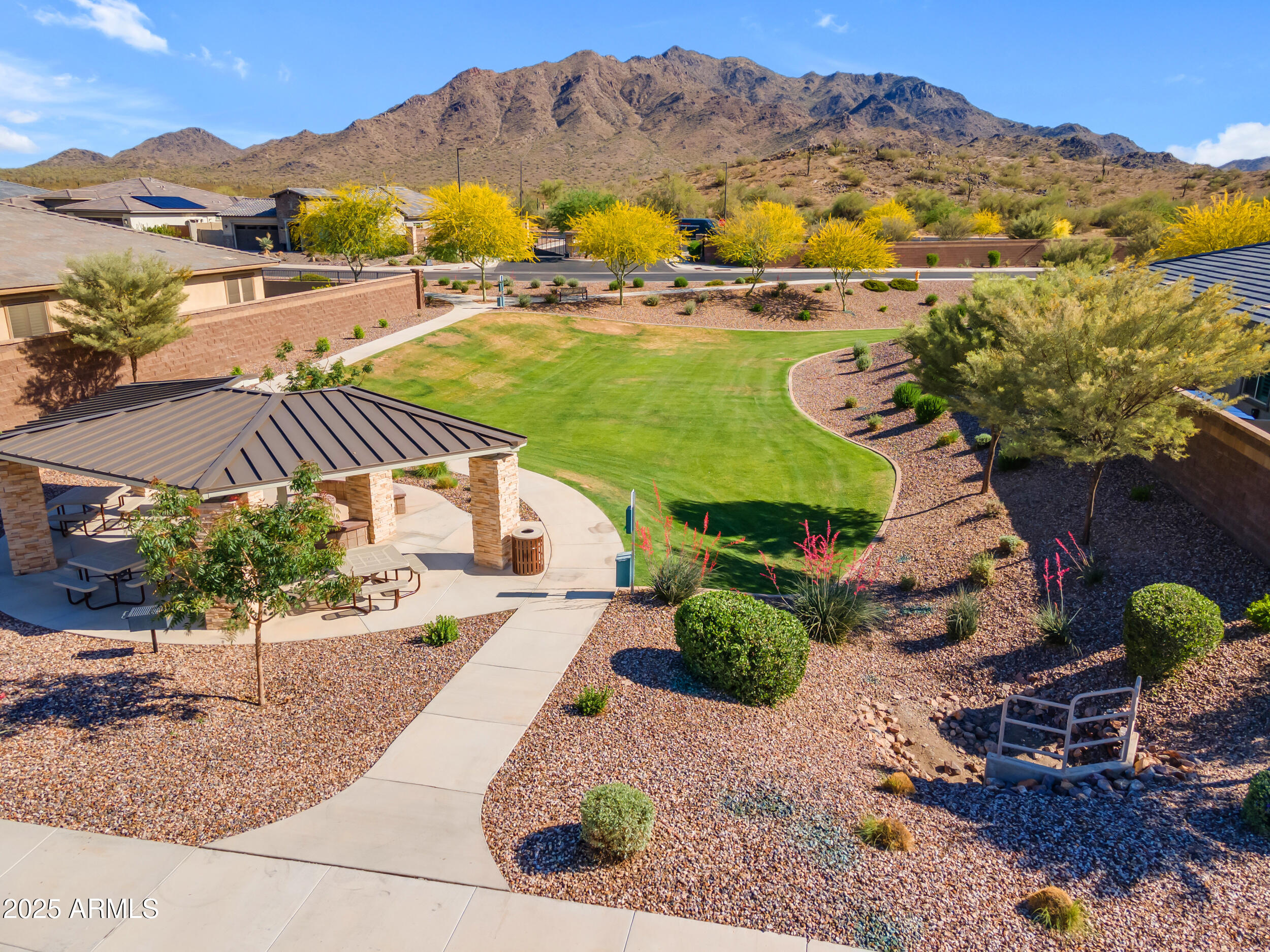 3466 E HAZELTINE Way