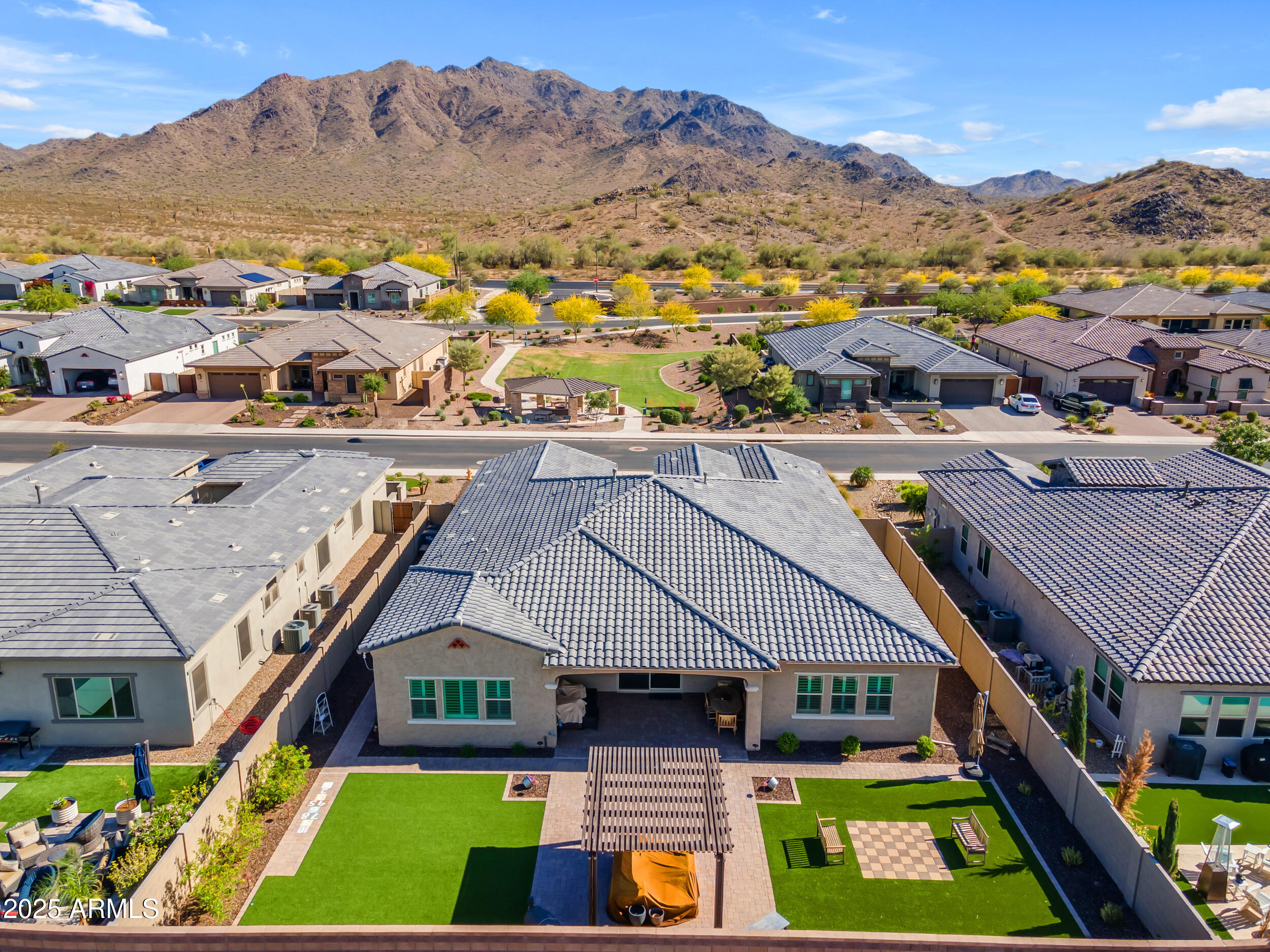 3466 E HAZELTINE Way