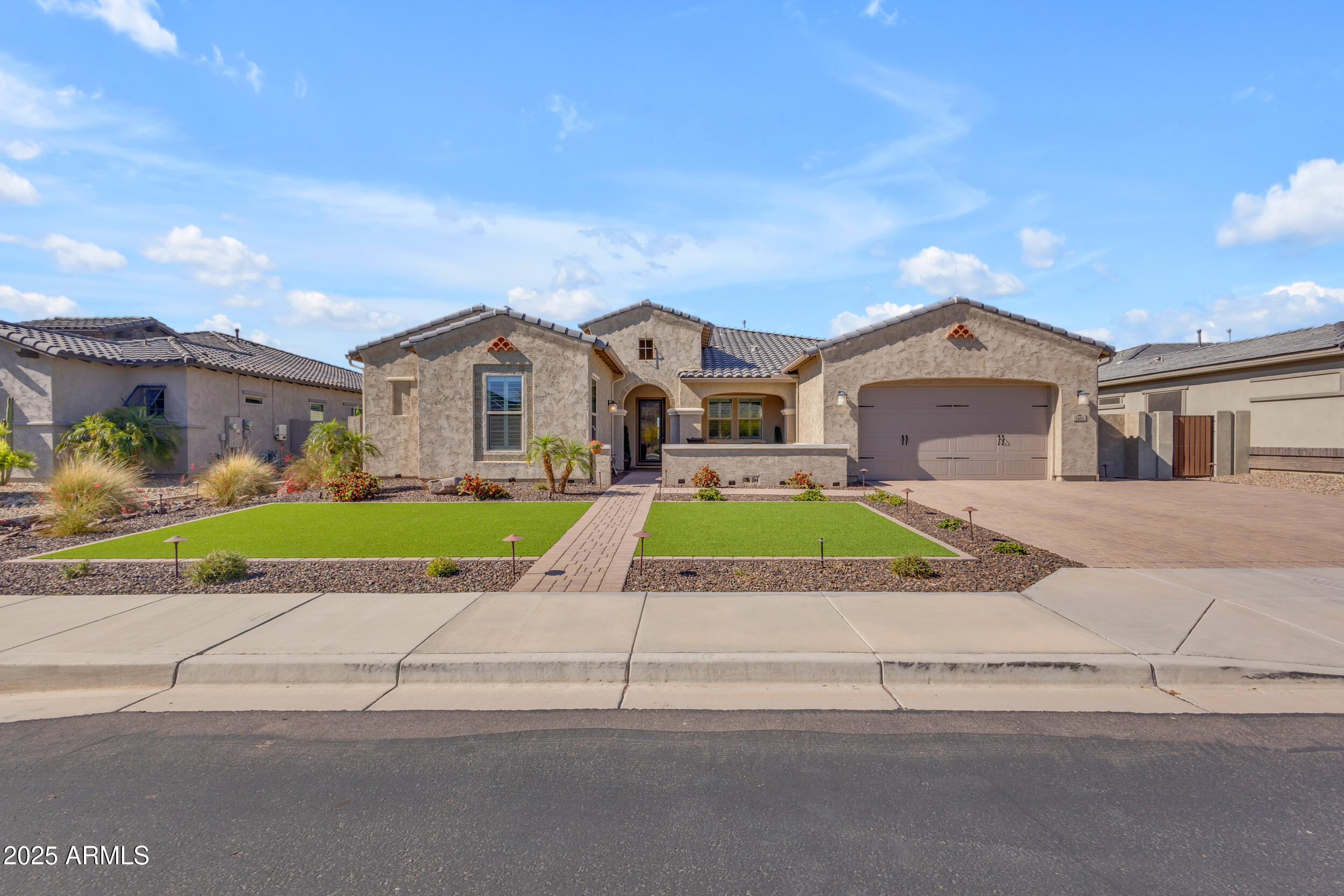 3466 E HAZELTINE Way