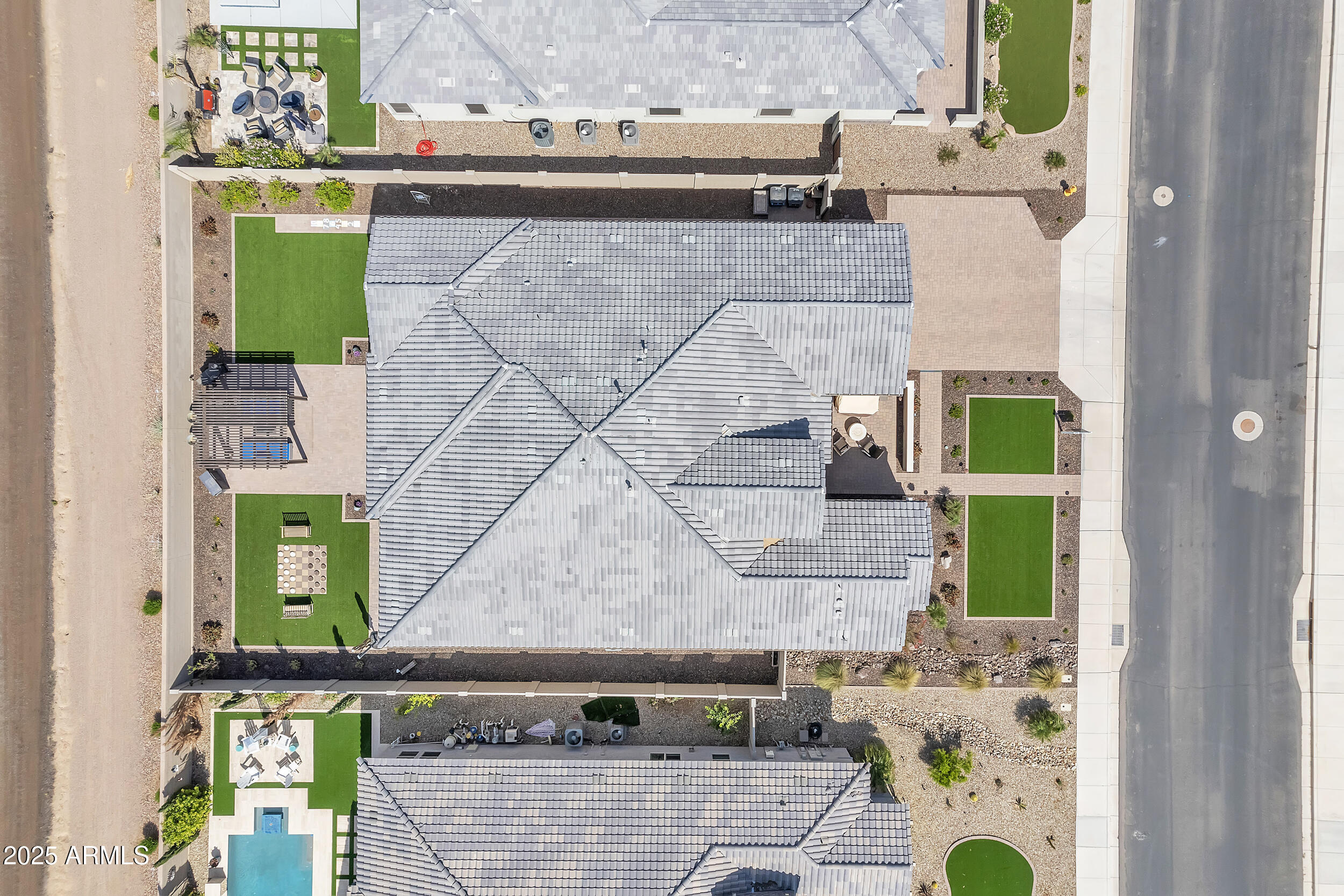 3466 E HAZELTINE Way