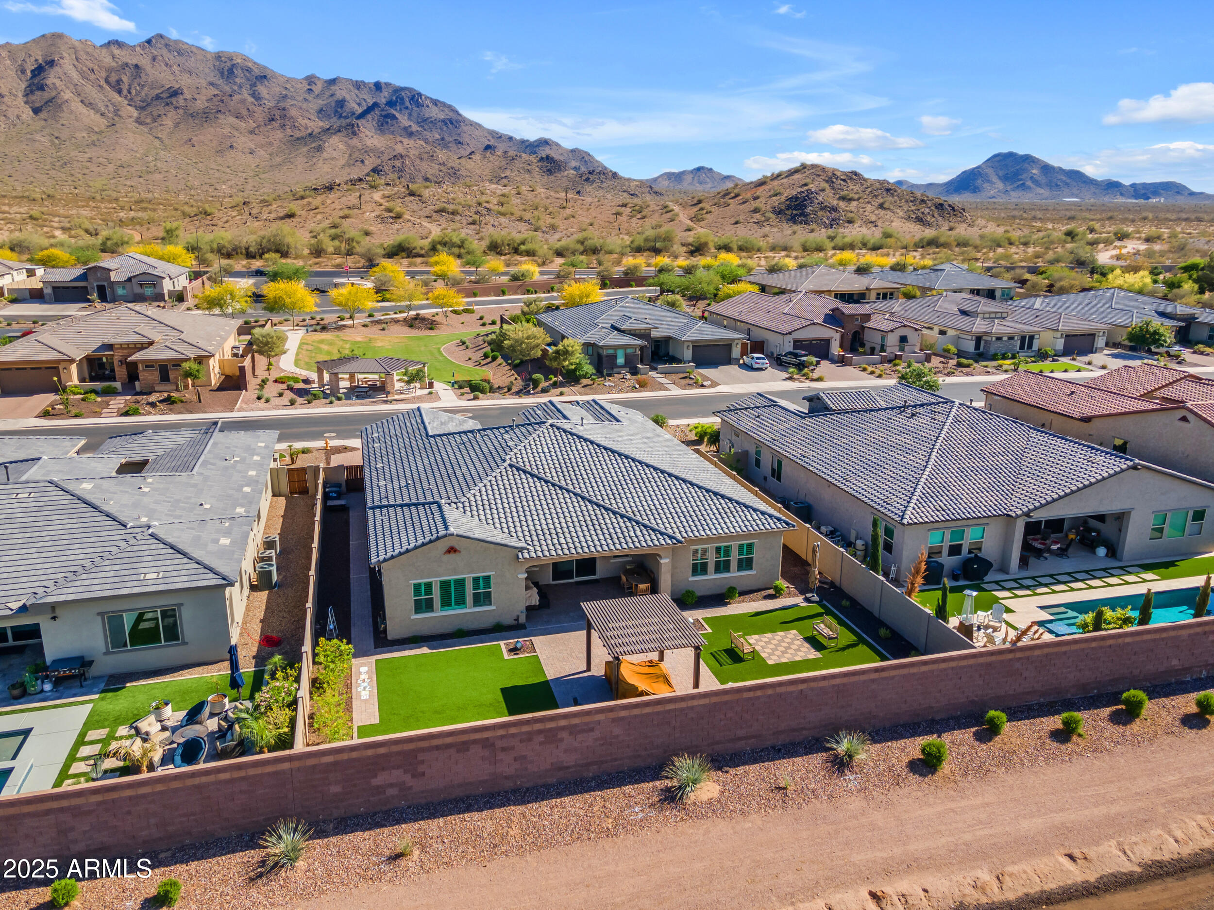 3466 E HAZELTINE Way