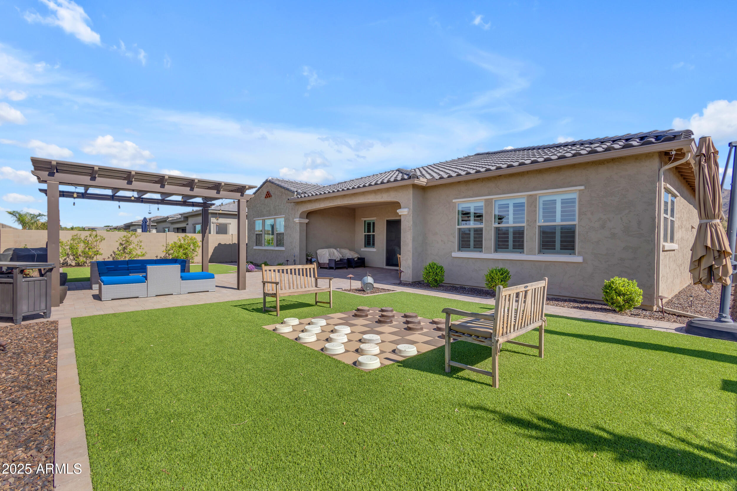 3466 E HAZELTINE Way