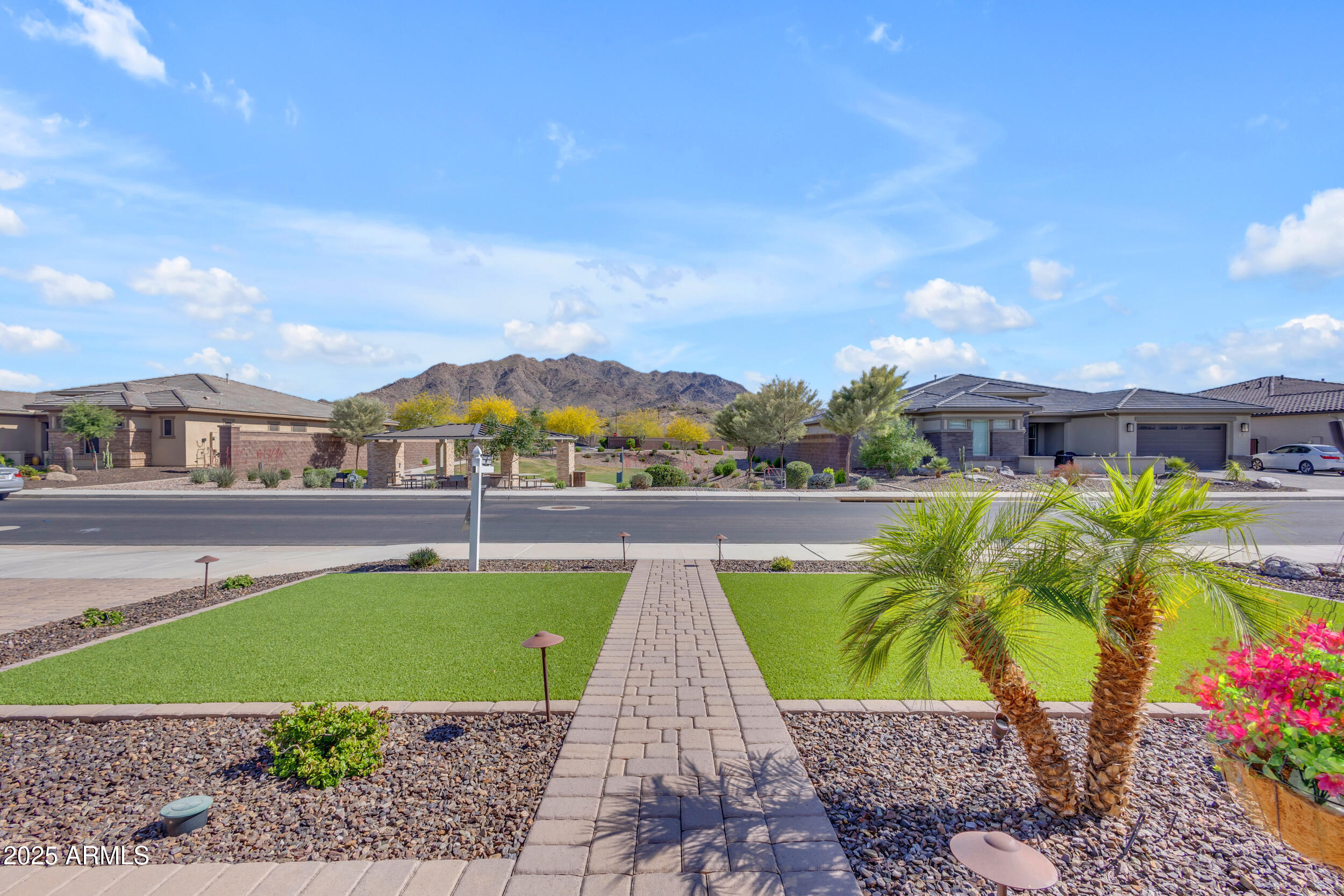 3466 E HAZELTINE Way