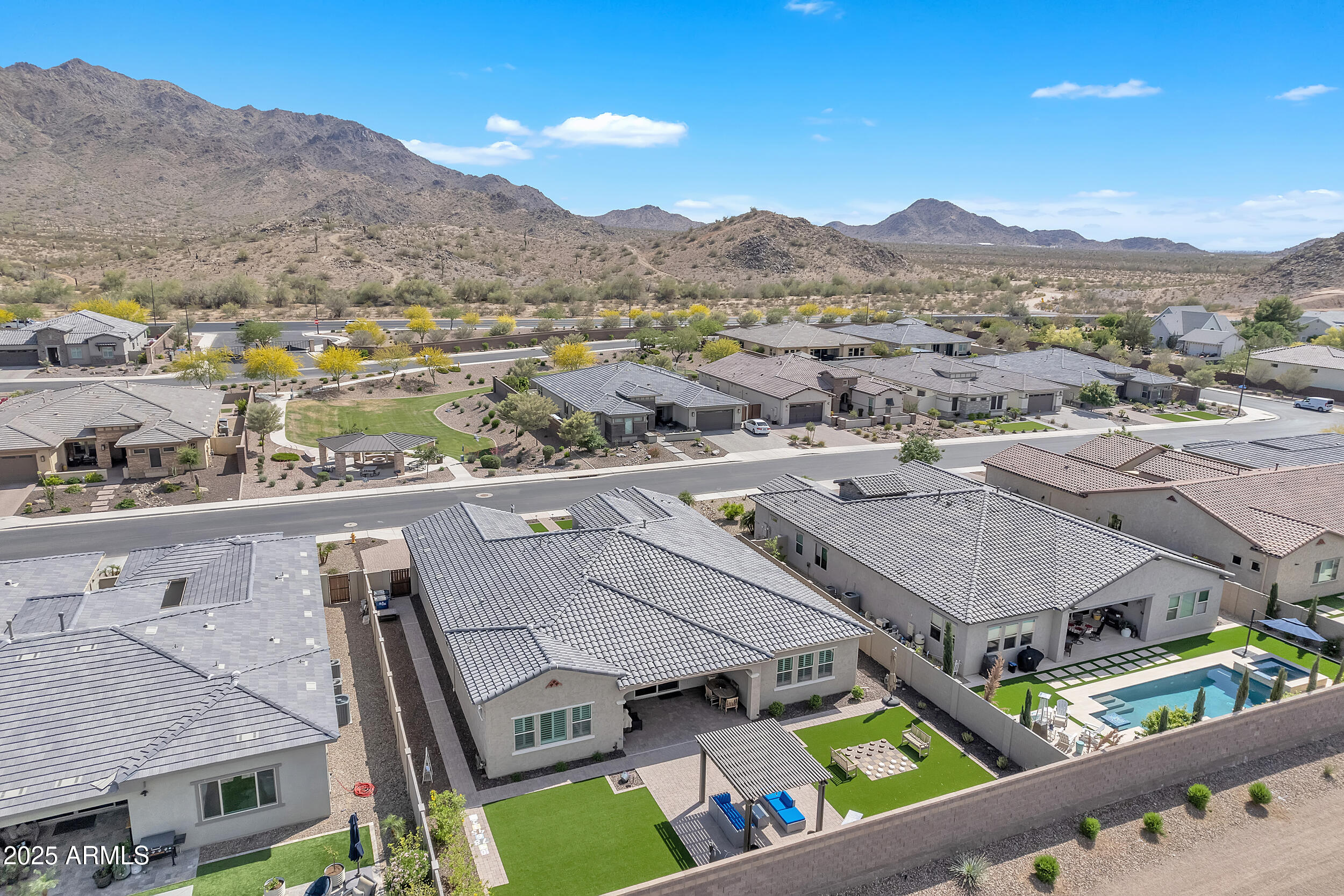 3466 E HAZELTINE Way