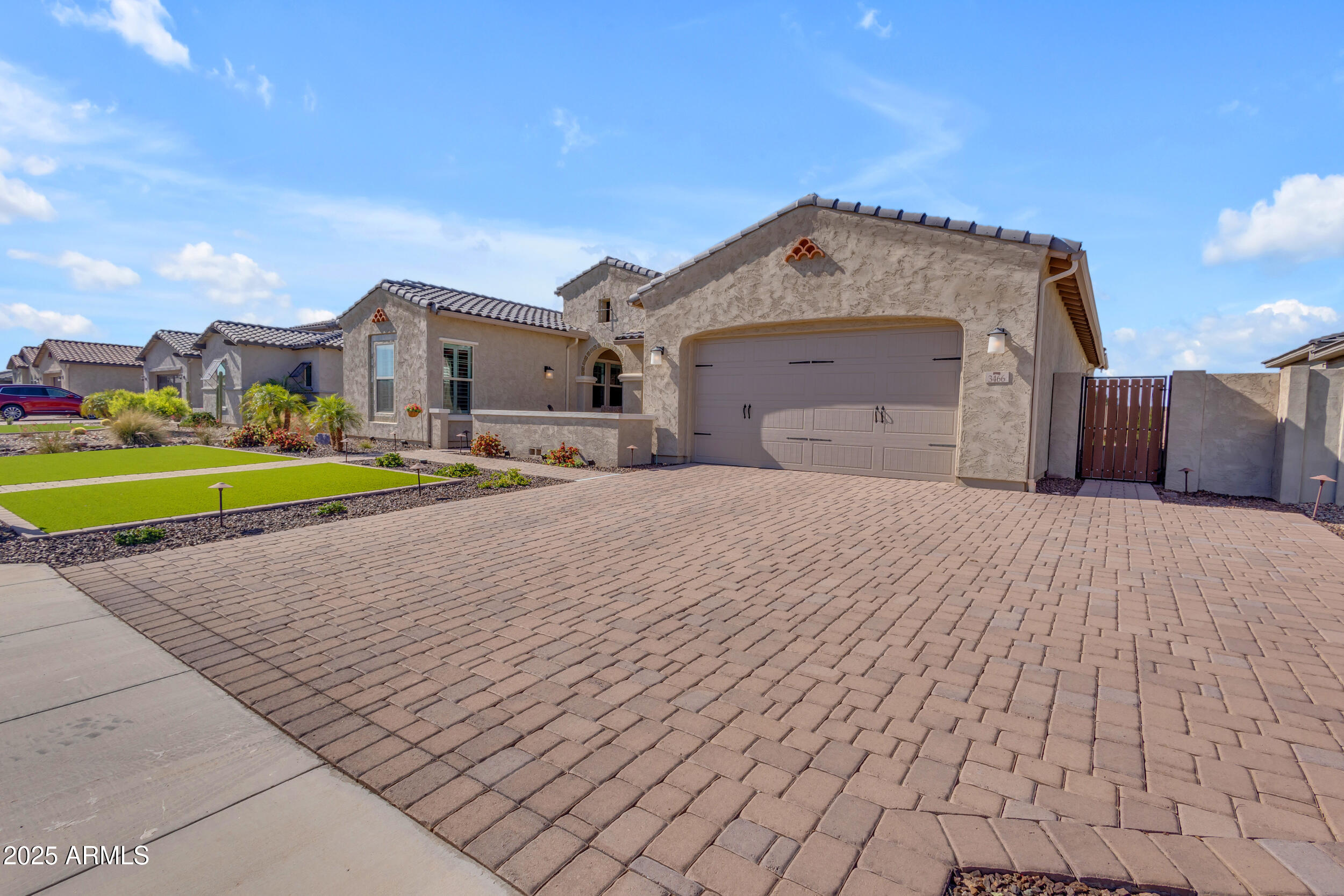 3466 E HAZELTINE Way