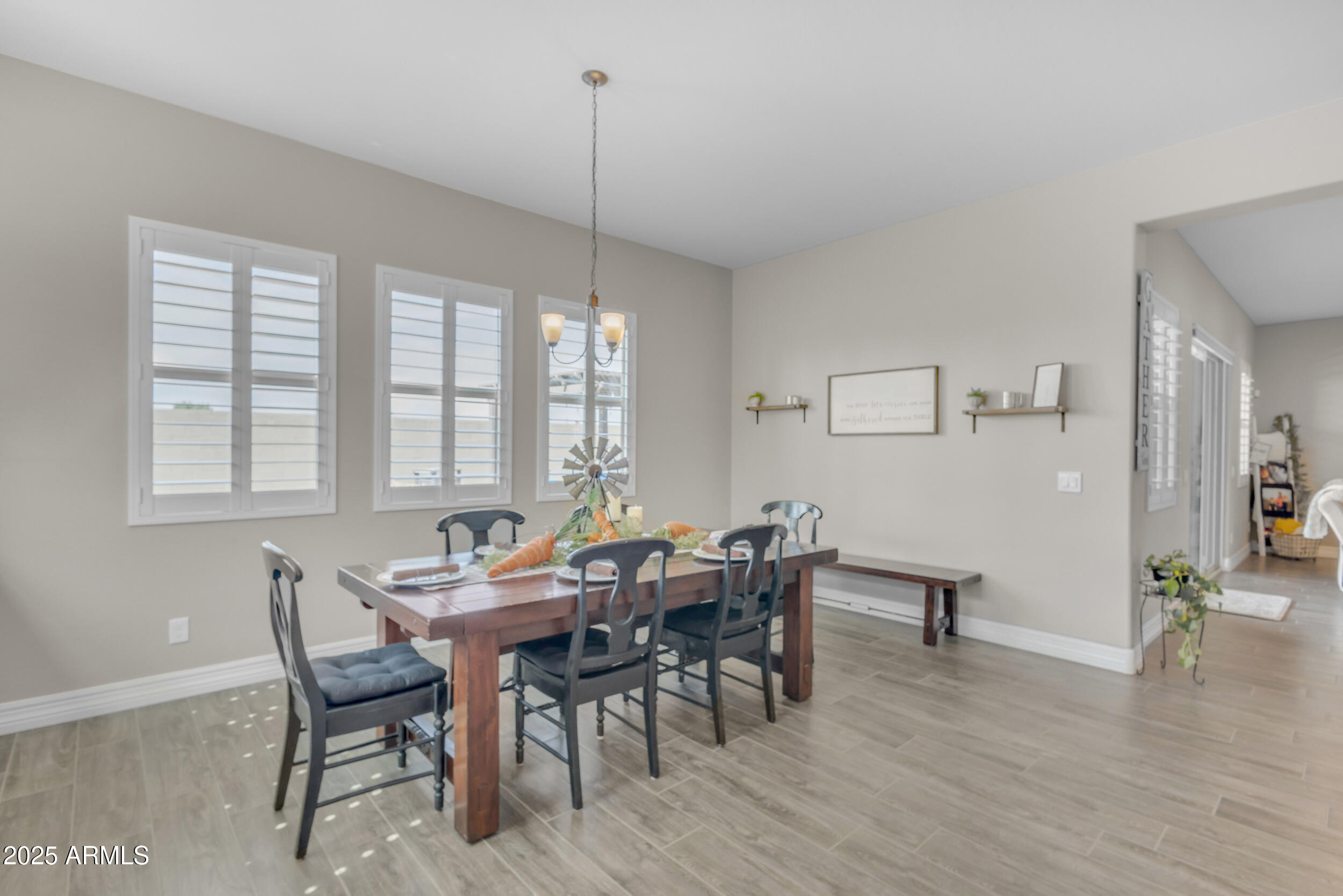 3466 E HAZELTINE Way