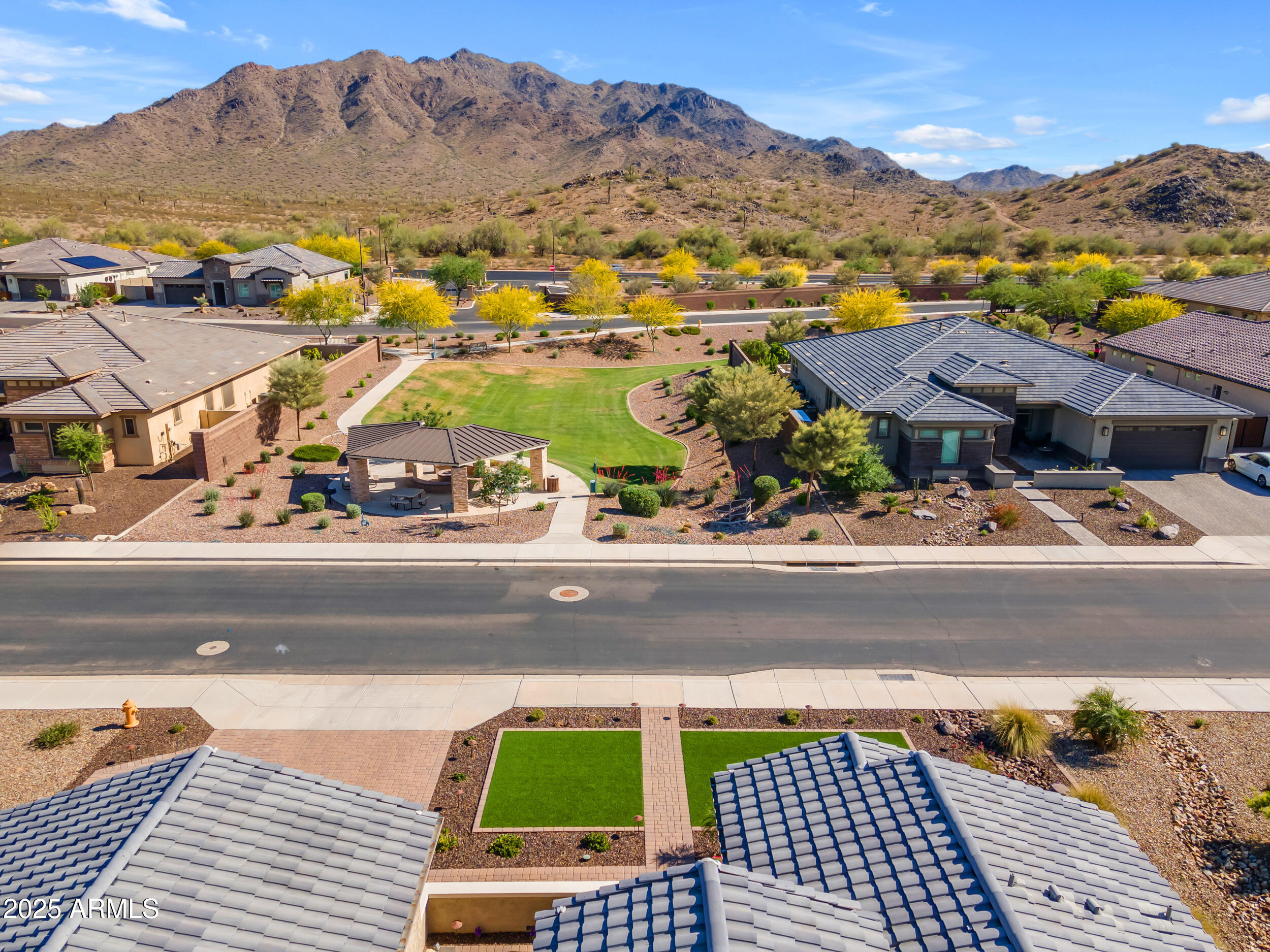 3466 E HAZELTINE Way