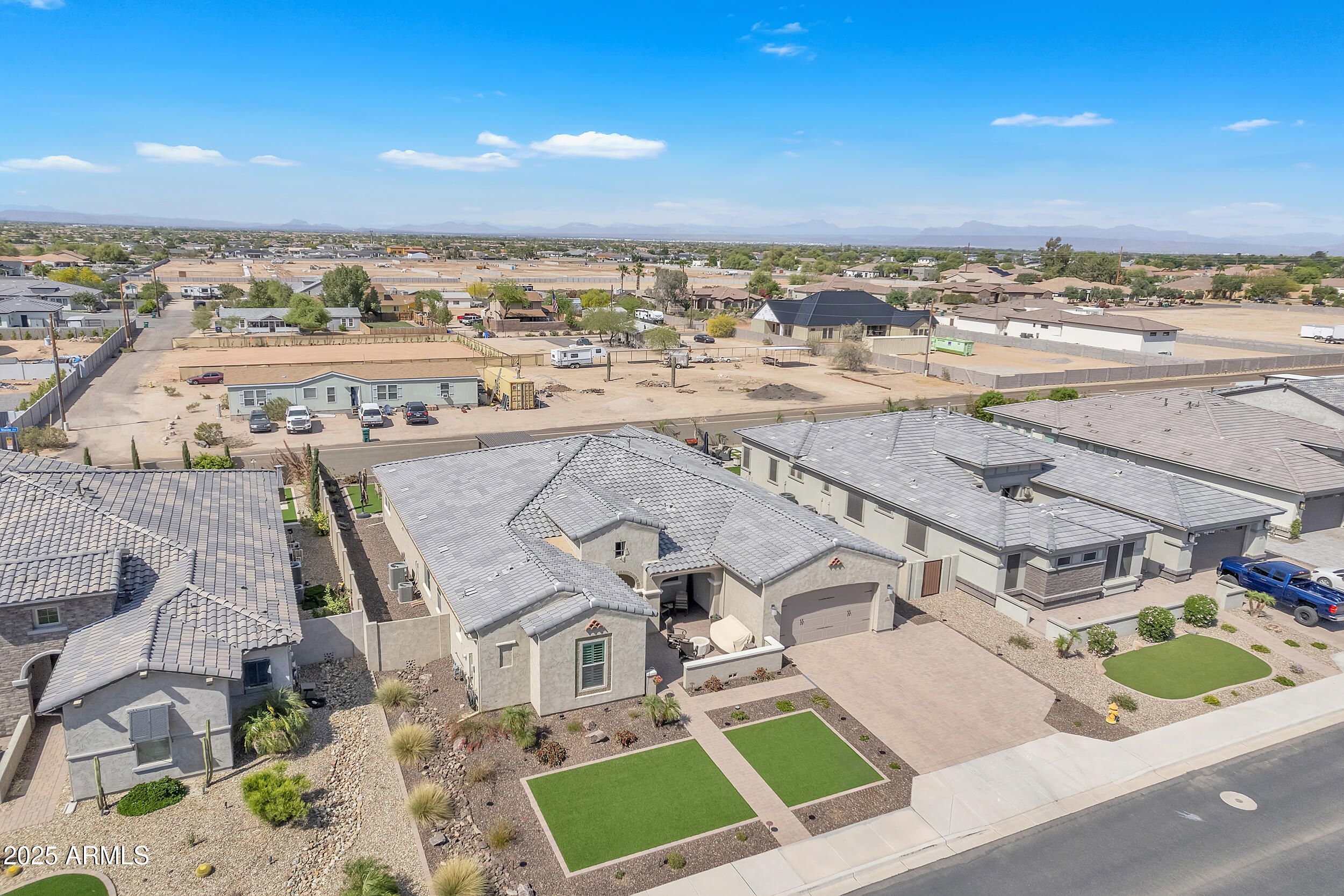 3466 E HAZELTINE Way