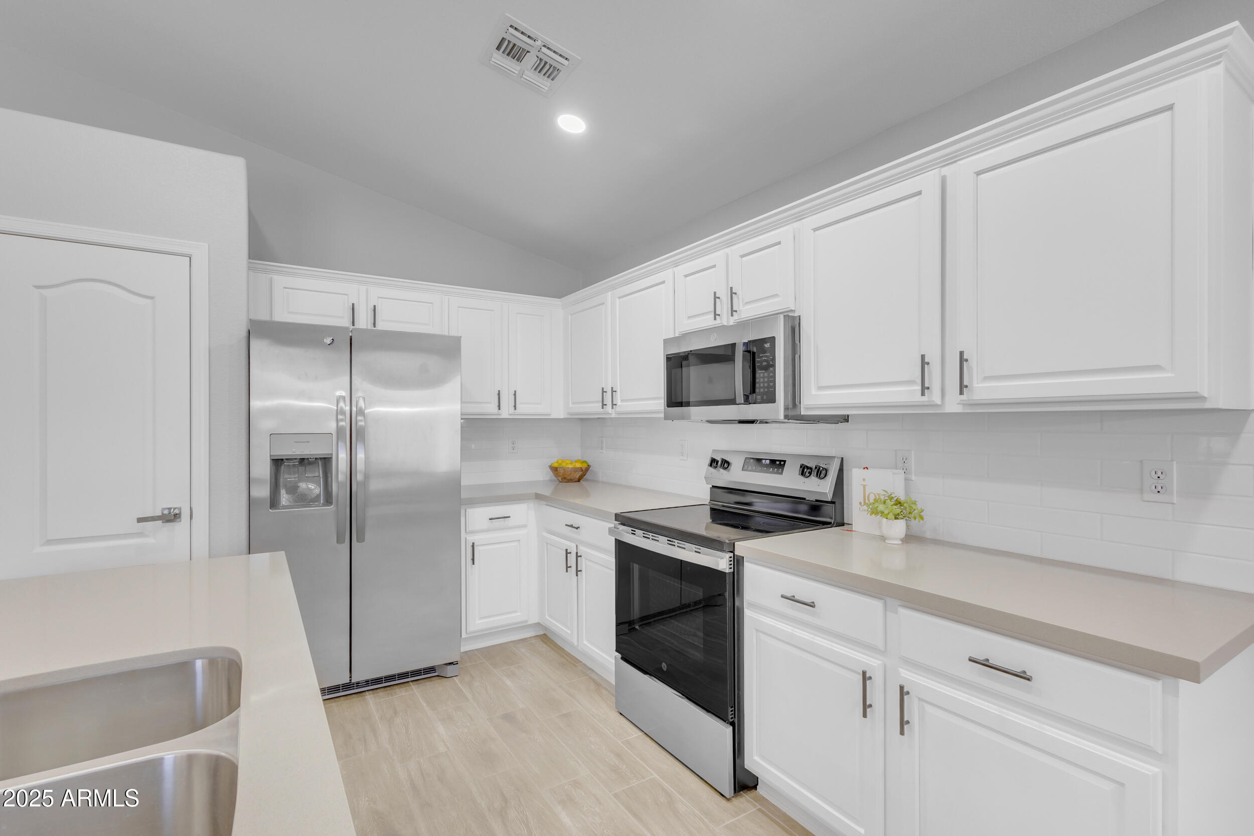 8536 E MILAGRO Avenue