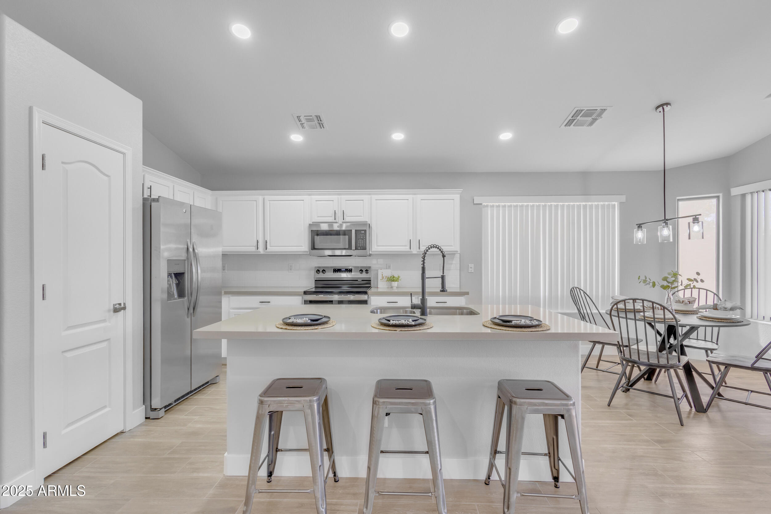 8536 E MILAGRO Avenue