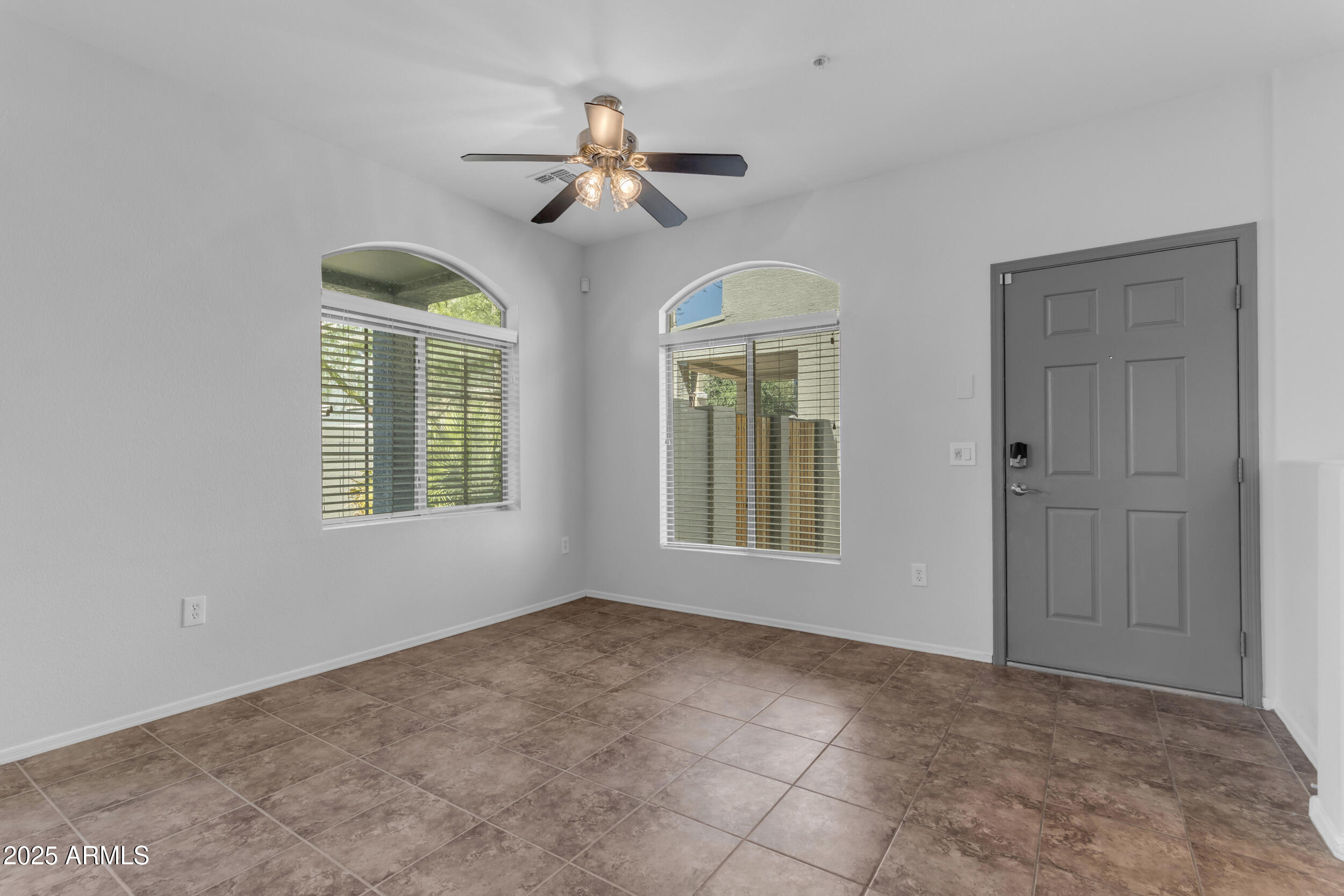 2402 E 5TH Street, 1621