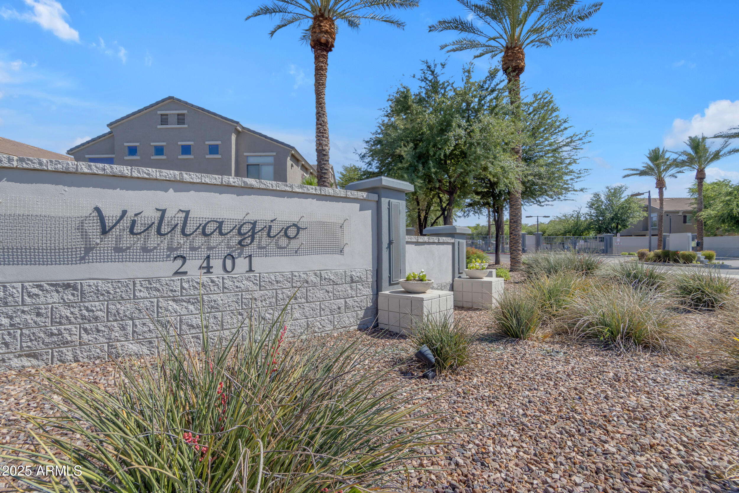 2402 E 5TH Street, 1621