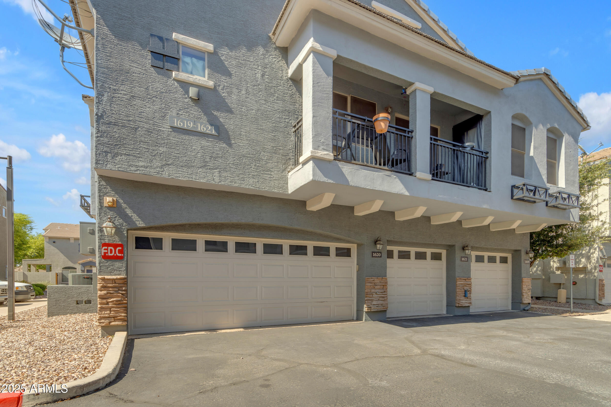 2402 E 5TH Street, 1621