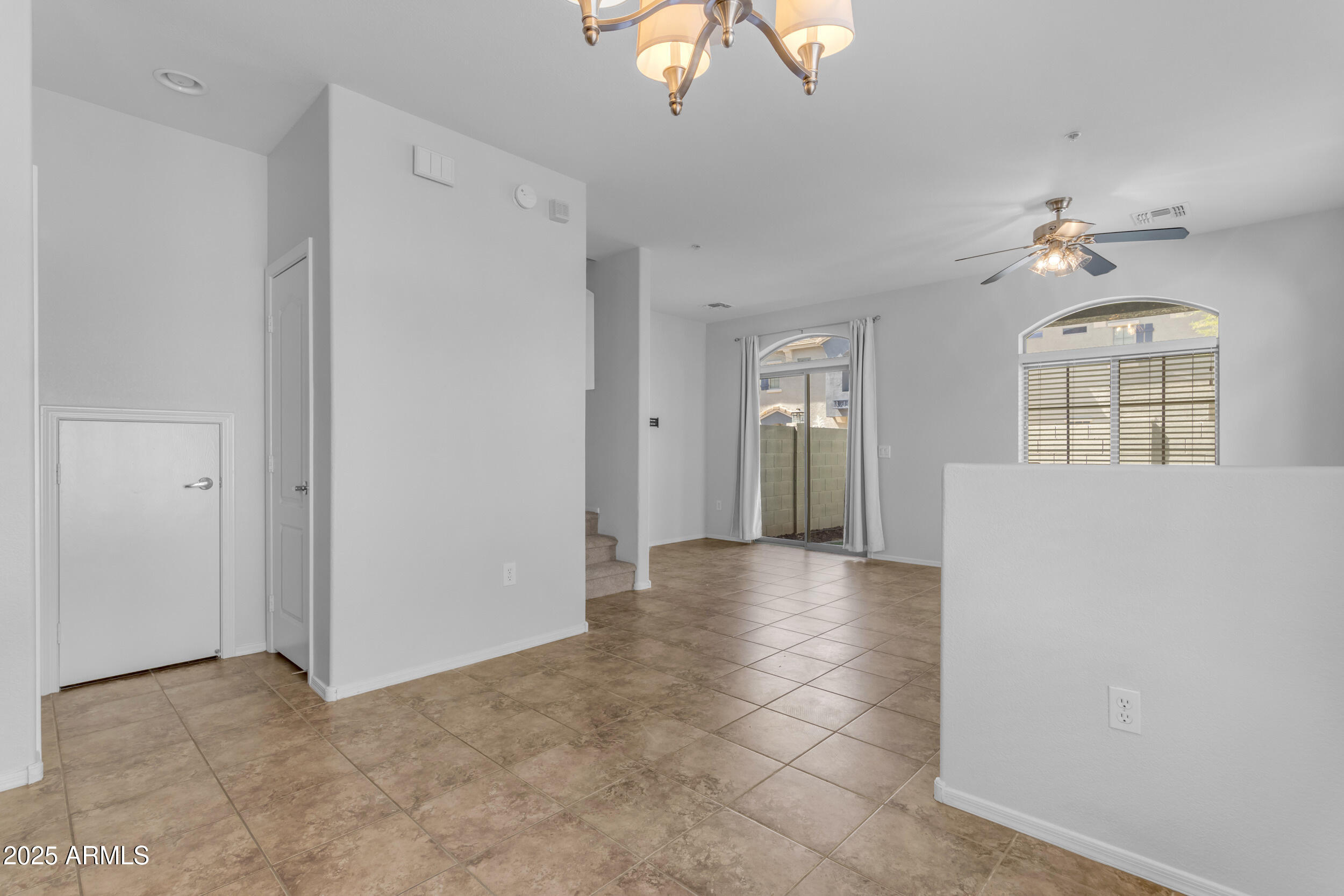 2402 E 5TH Street, 1621