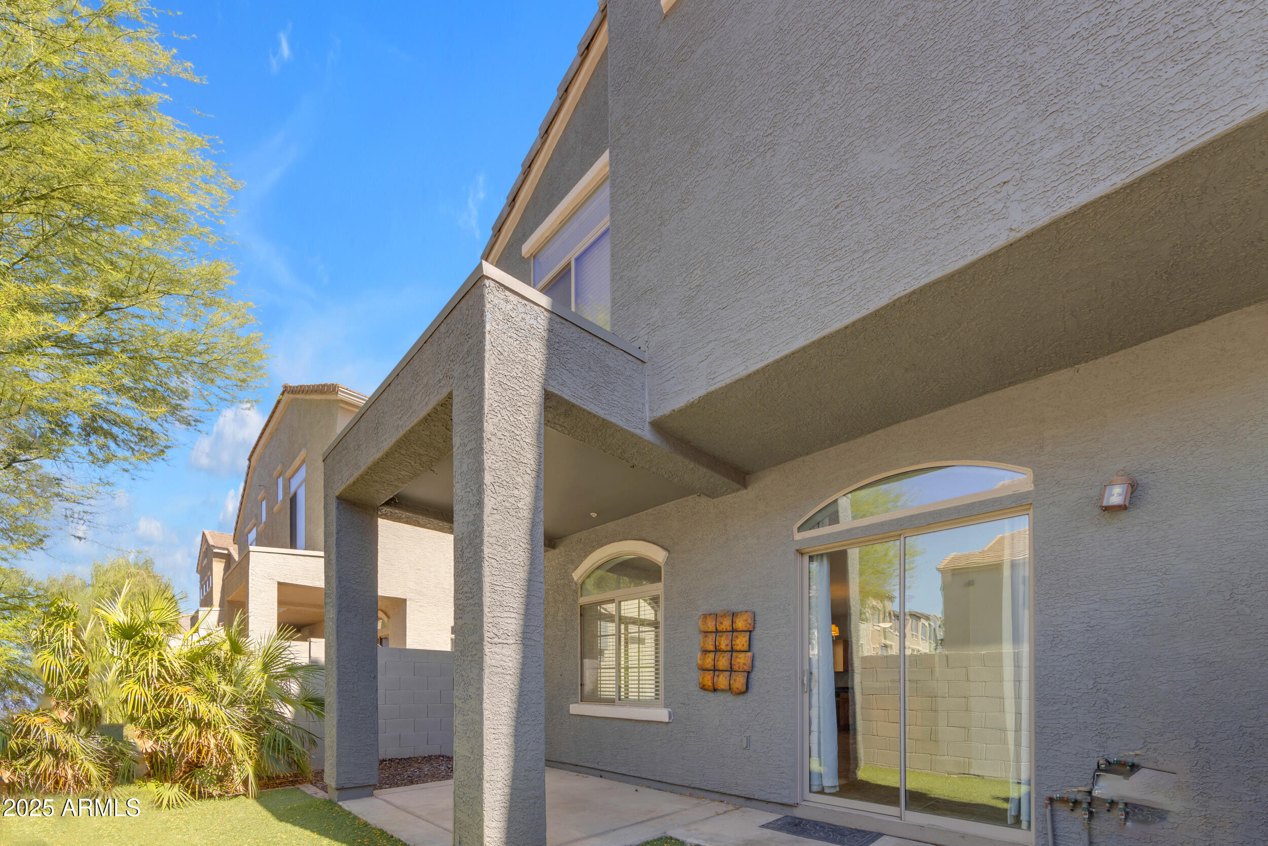 2402 E 5TH Street, 1621