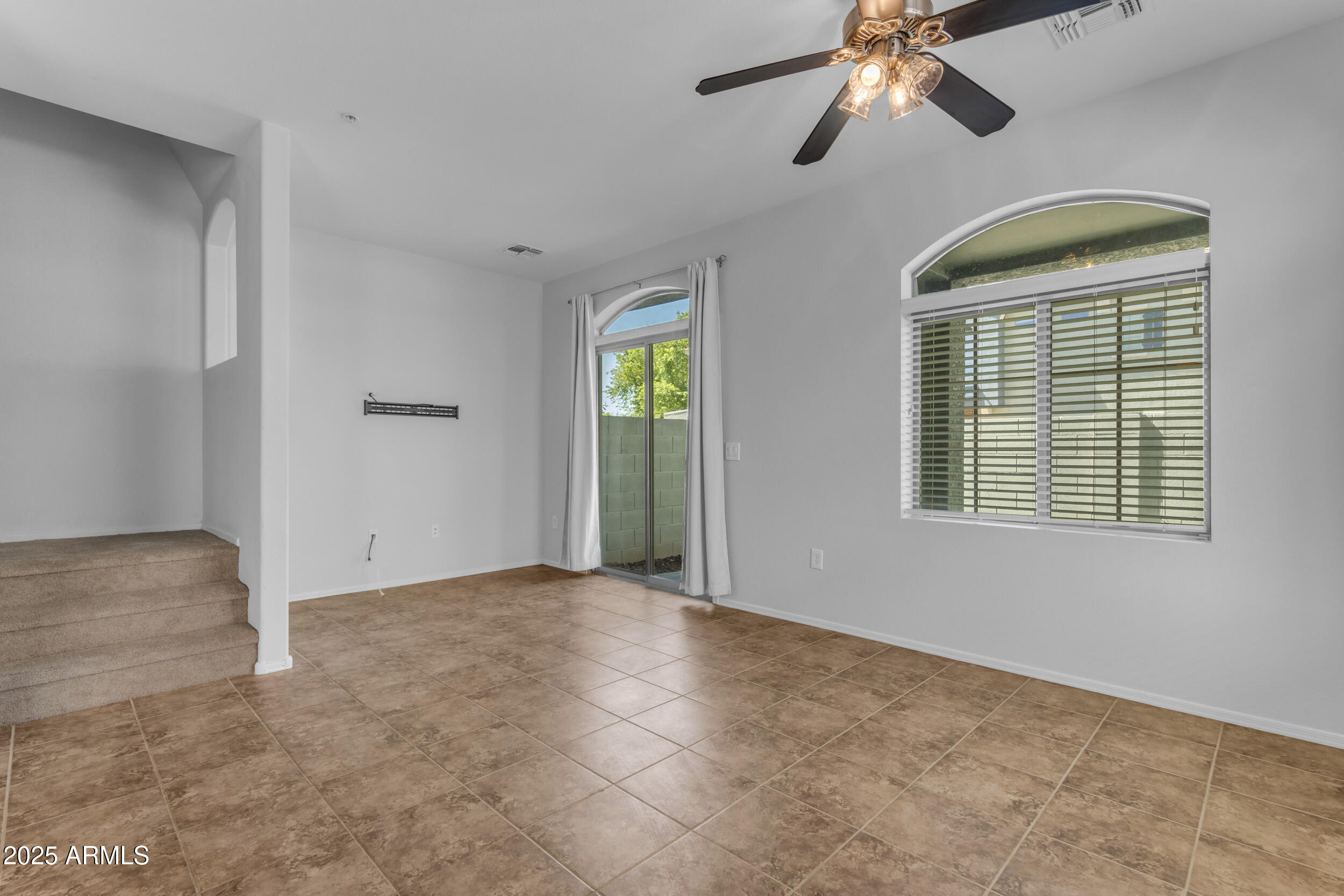 2402 E 5TH Street, 1621