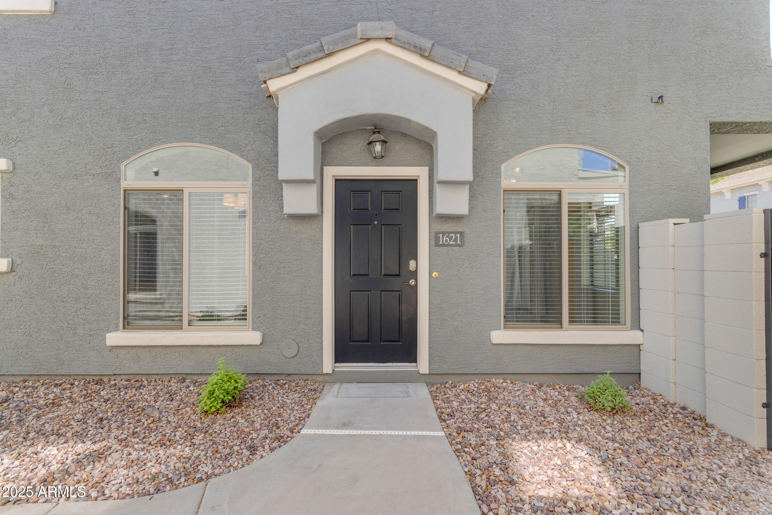 2402 E 5TH Street, 1621