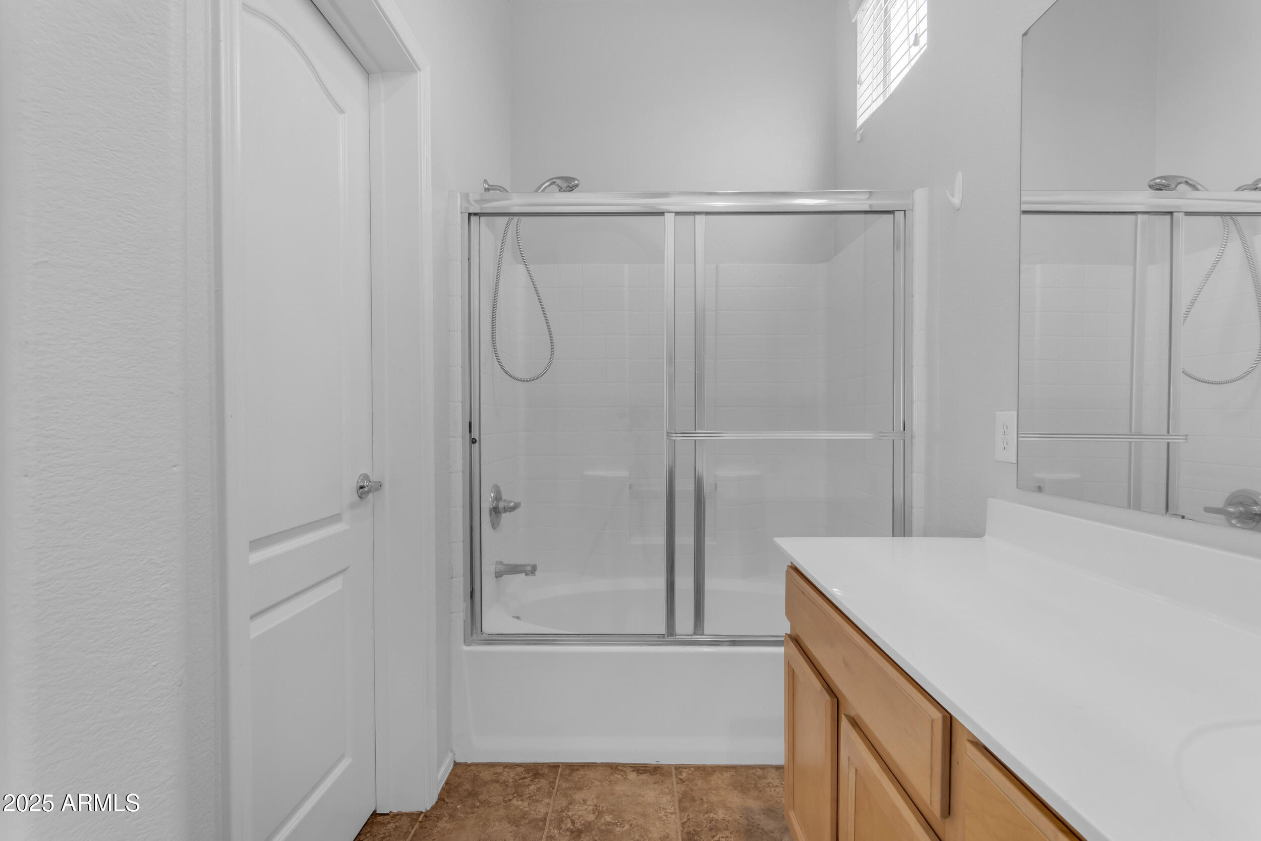 2402 E 5TH Street, 1621