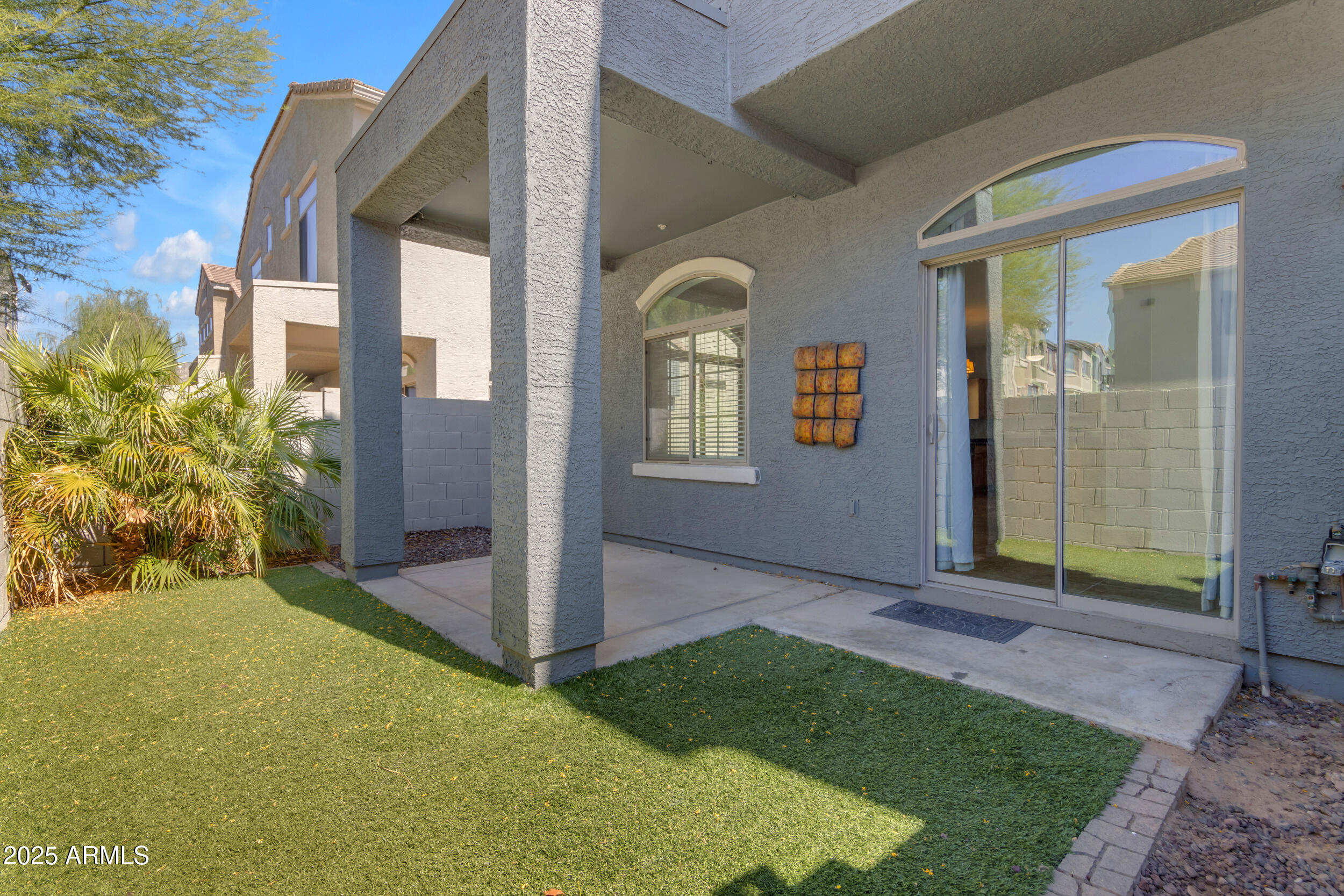 2402 E 5TH Street, 1621