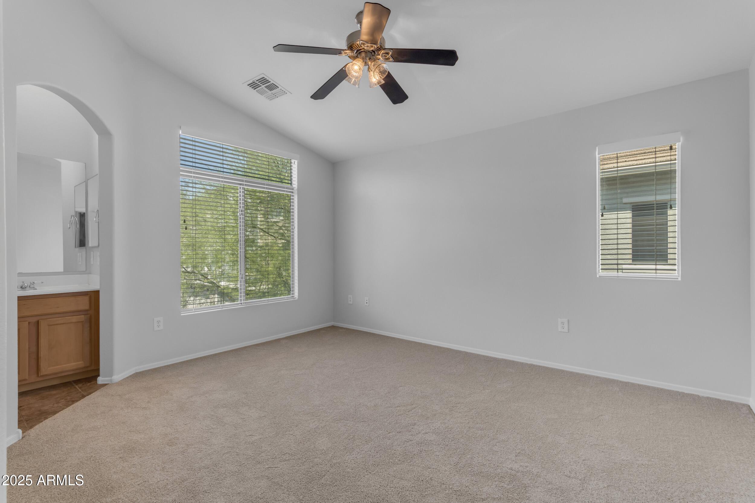 2402 E 5TH Street, 1621