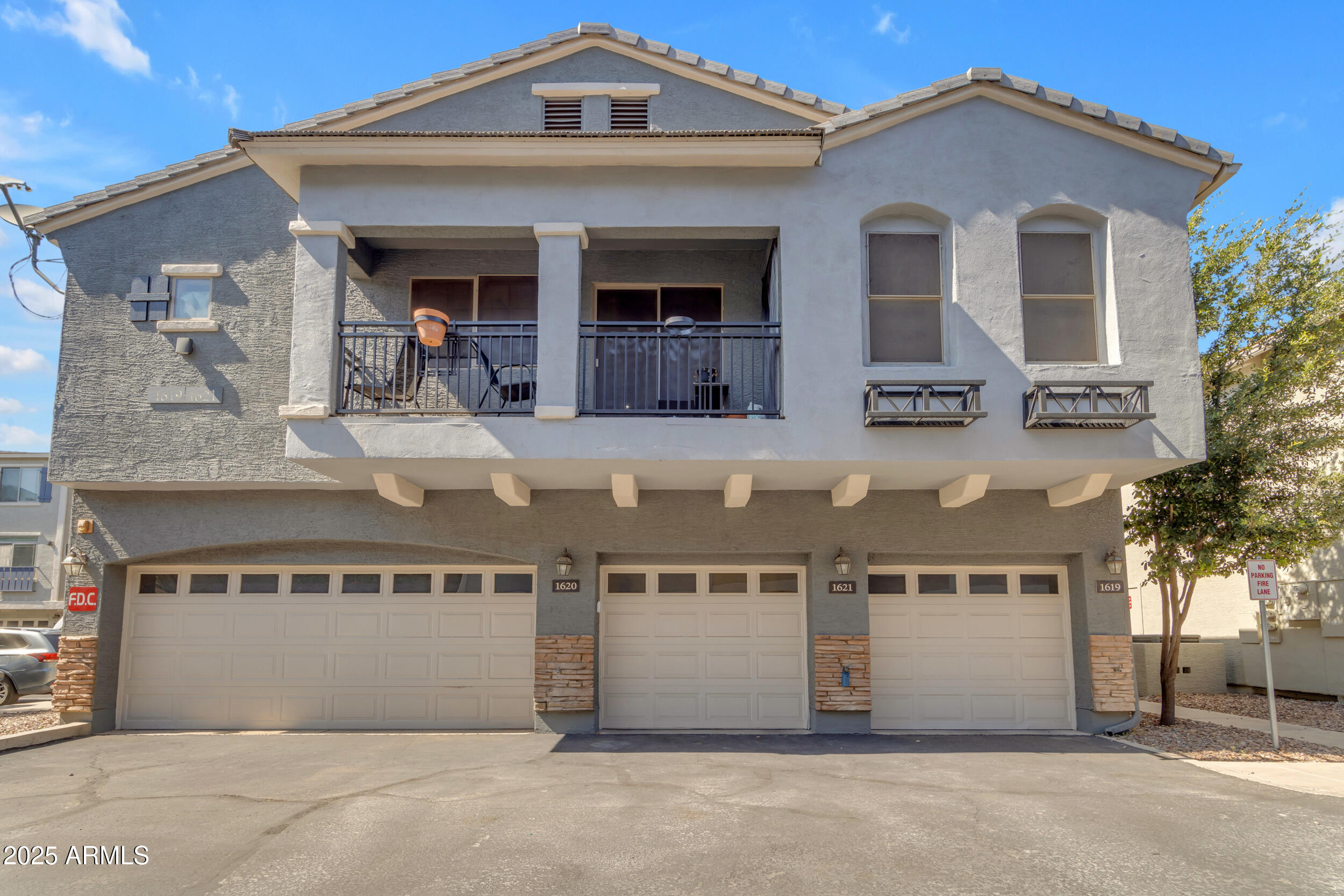 2402 E 5TH Street, 1621