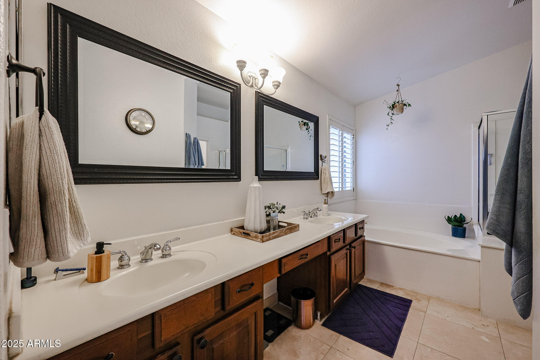 4010 E SIDEWINDER Court