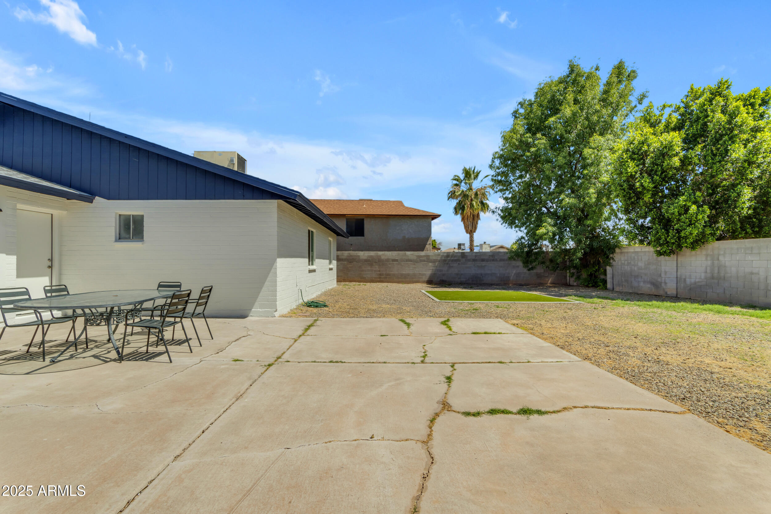 1511 E HARMONY Avenue