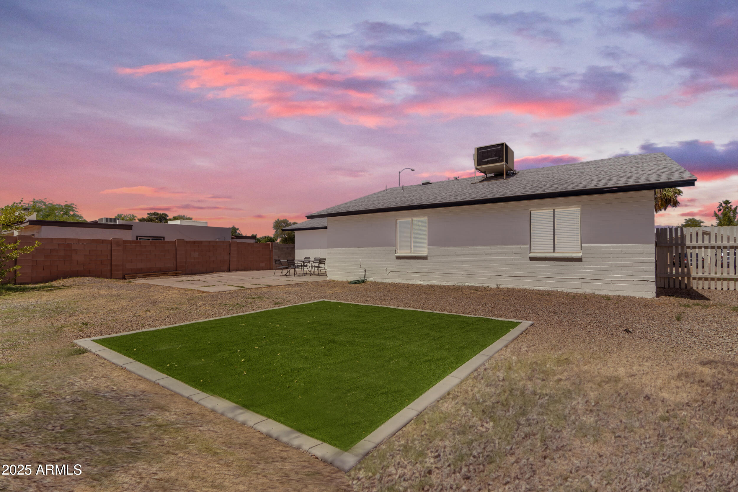 1511 E HARMONY Avenue